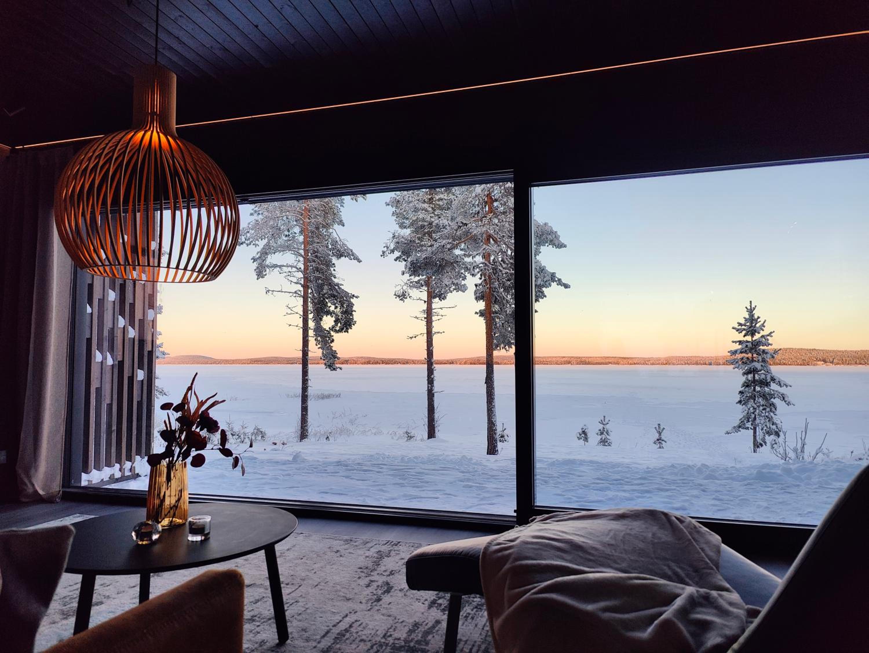 Arctic Aurora Hideaway
