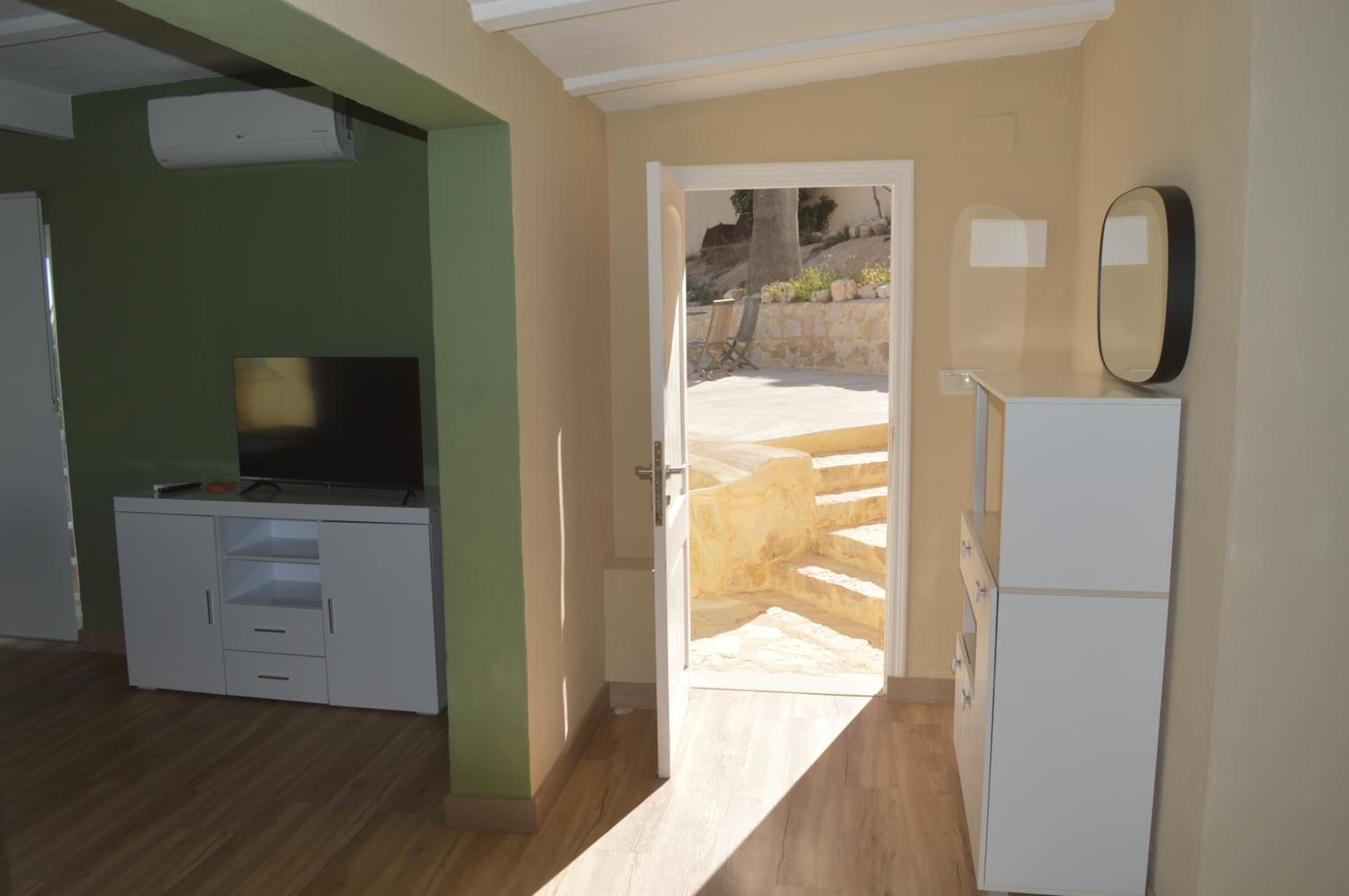 Espectacular Suite Privada a pie de playa y mar en CHALET ROQUETES