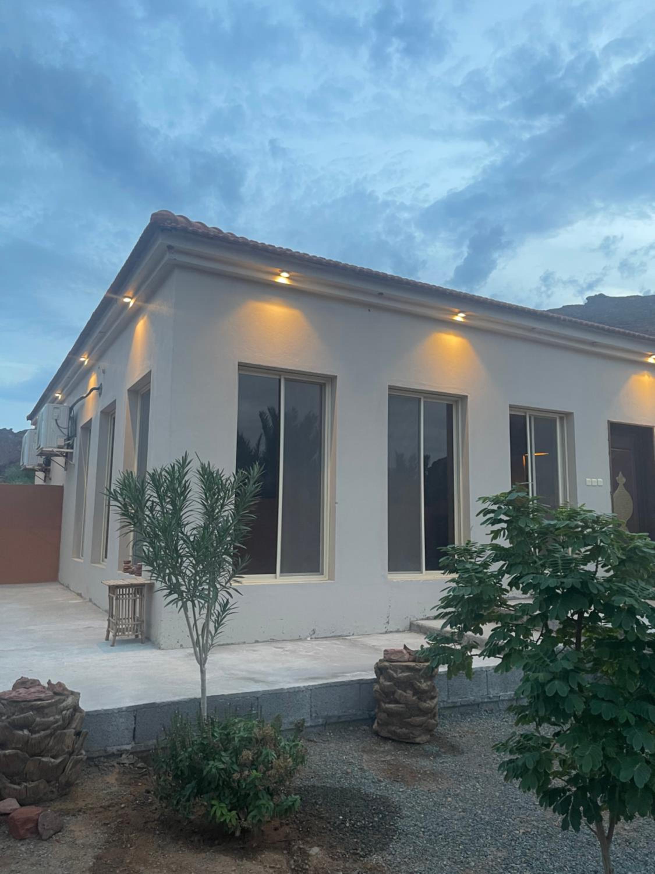 فيلا بمزرعة