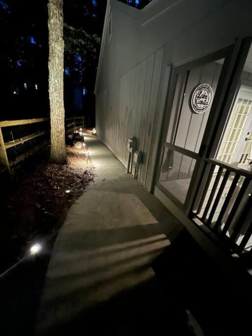 Pet-Friendly Lake House with Kayaks, Golf, & More view 4