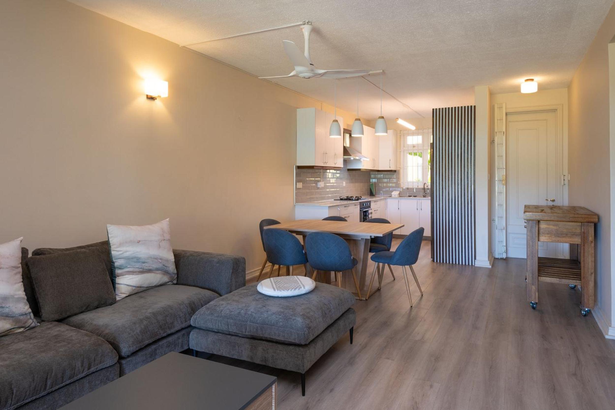 Appartement ILOT pieds dans l'eau, au centre grand baie view 5