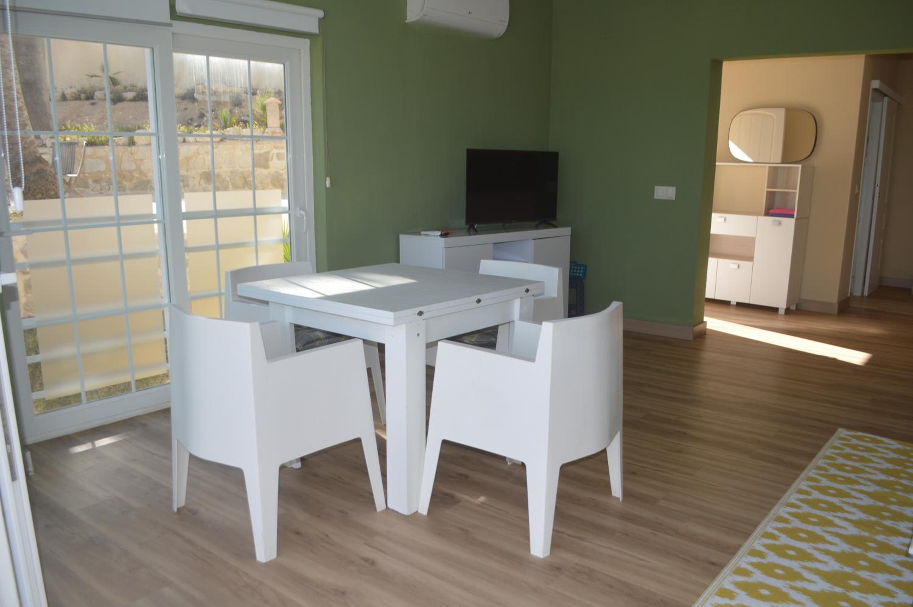 Espectacular Suite Privada a pie de playa y mar en CHALET ROQUETES