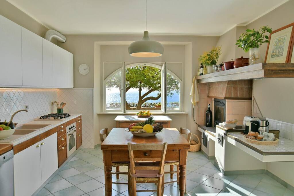 Villa Sorriso mit Pool direkt am Meer view 5