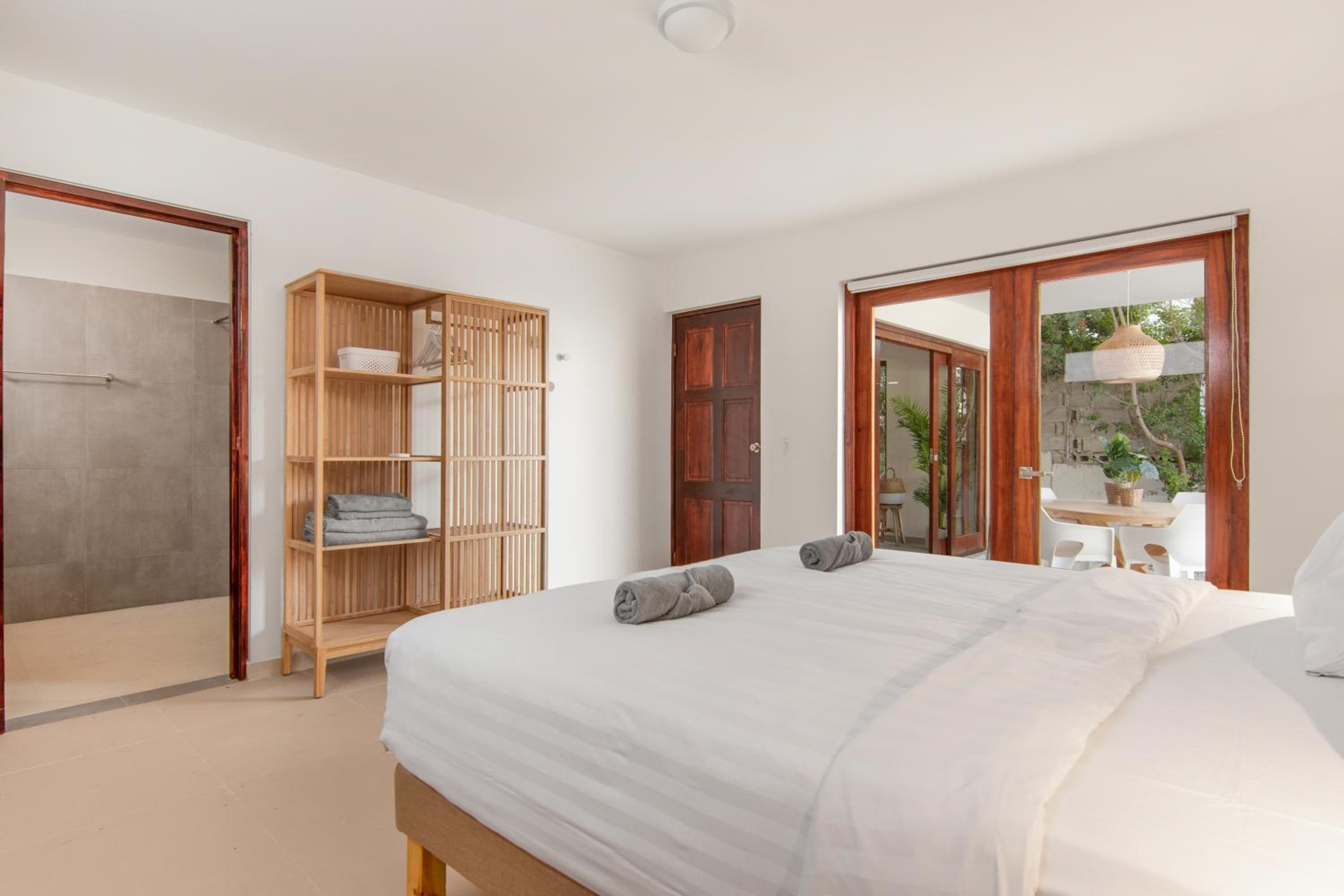 Villa Blou, steps from the Jan Thiel Beach