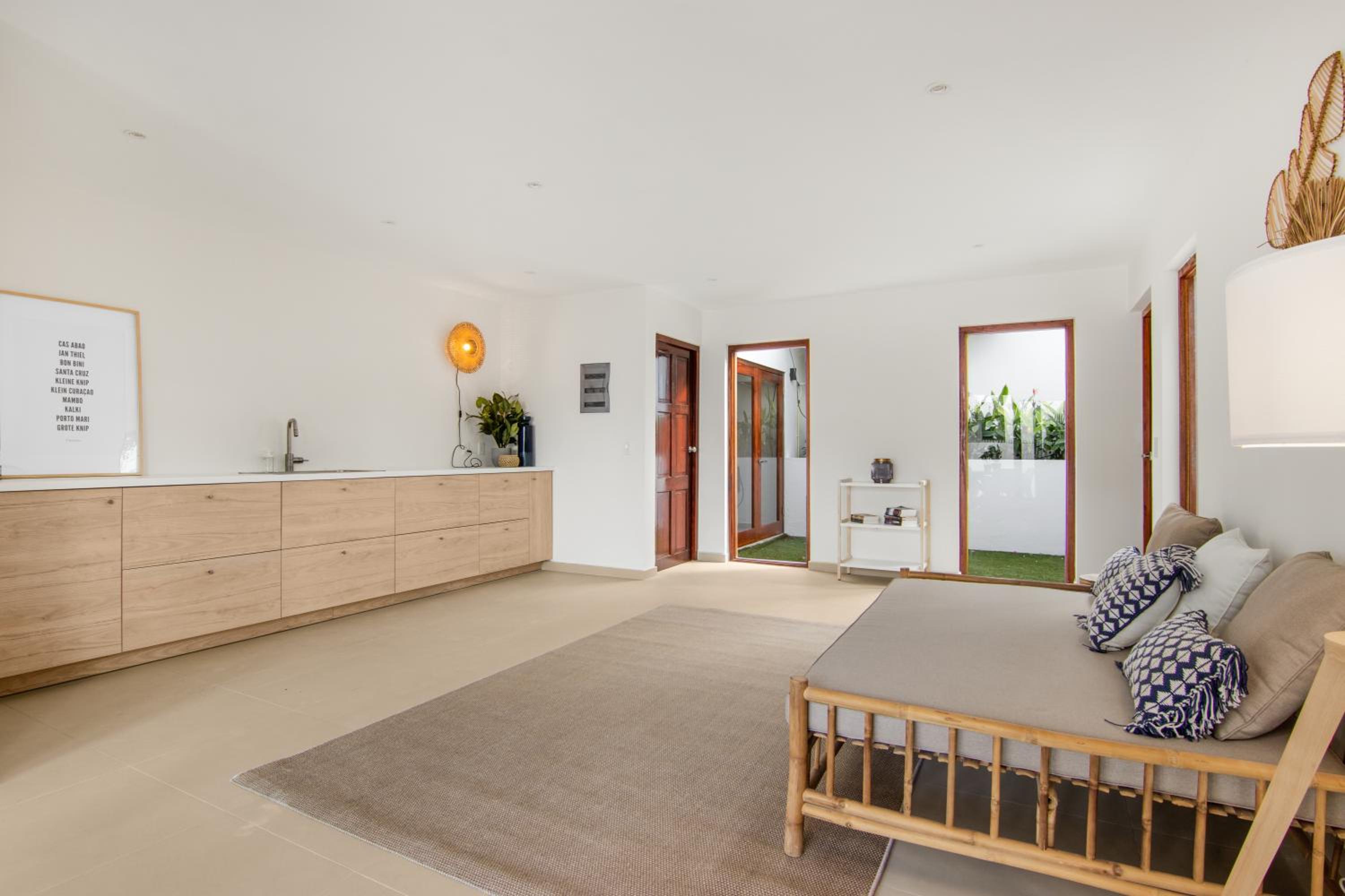 Villa Blou, steps from the Jan Thiel Beach