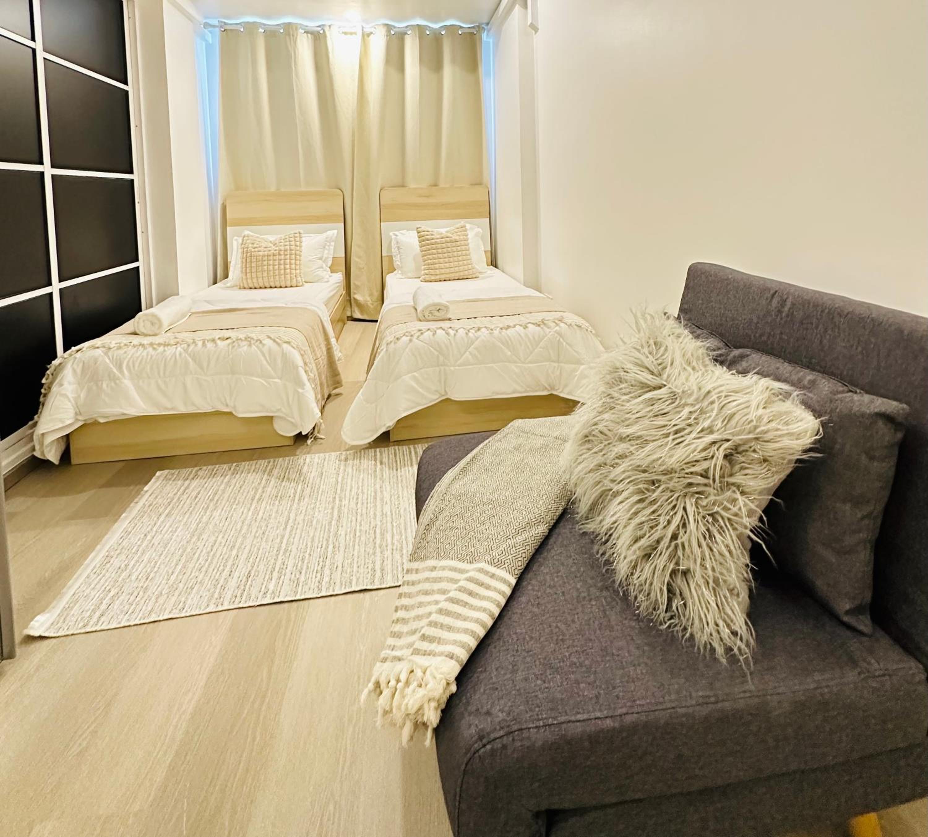 Lazzlla beach front apartments