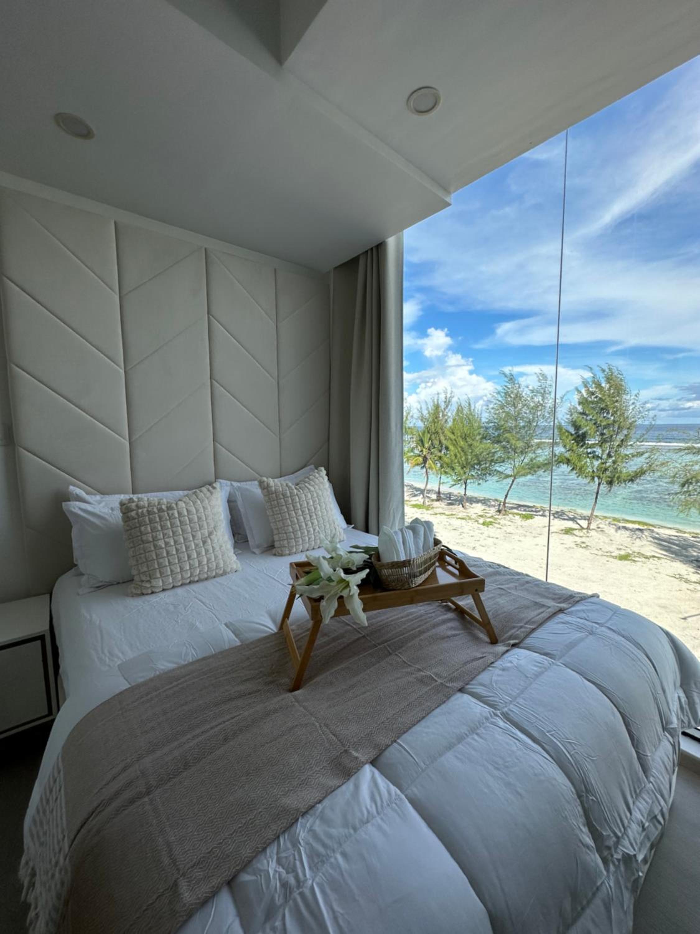 Lazzlla beach front apartments