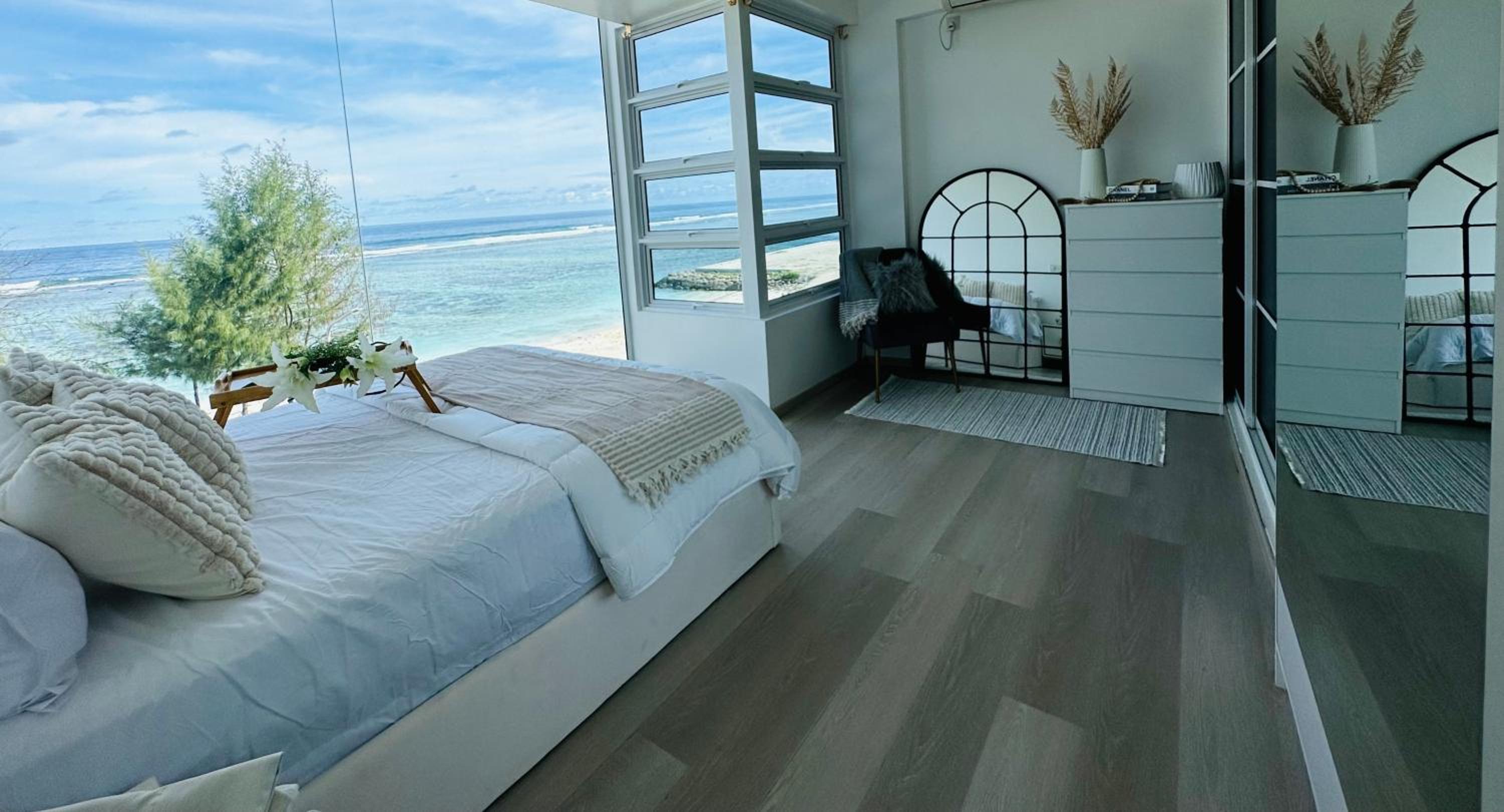 Lazzlla beach front apartments
