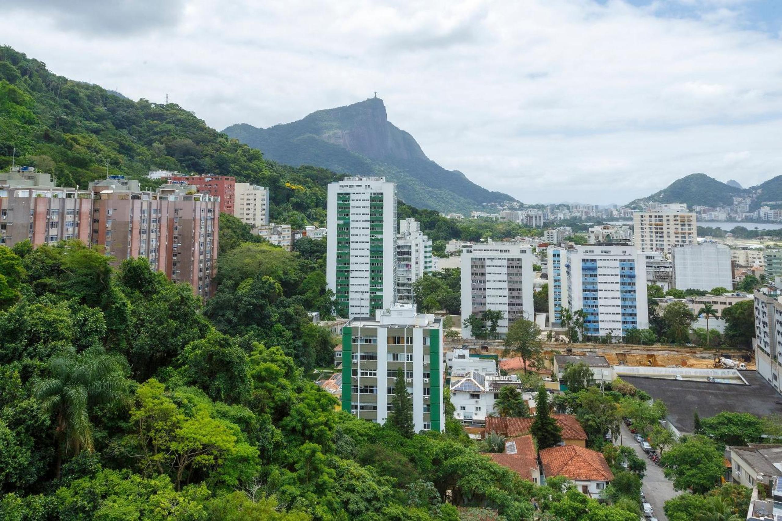 Cobertura duplex com vista panoramica na Gavea