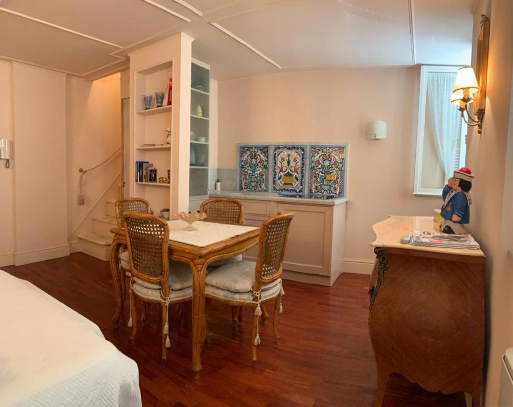 loft flavia en Viareggio — hotel room