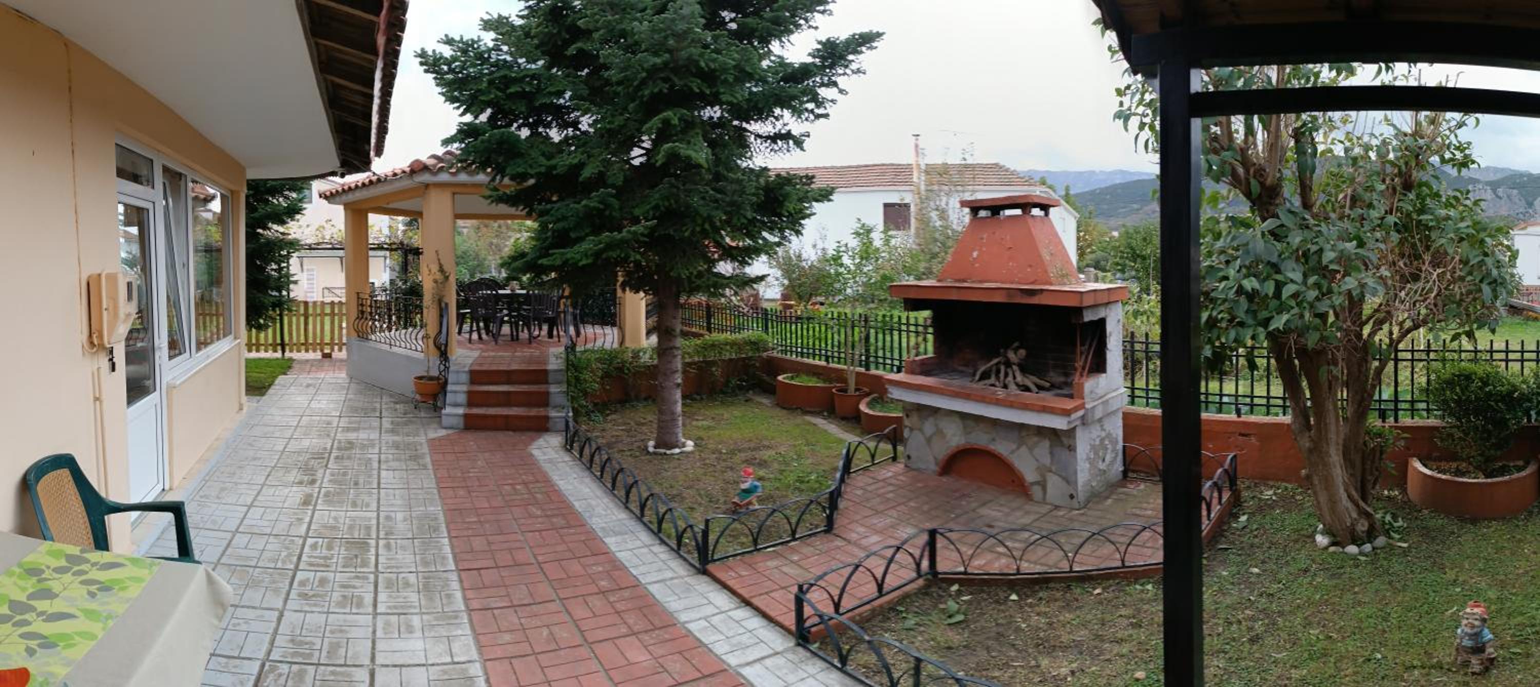 Veronika house Under Meteora