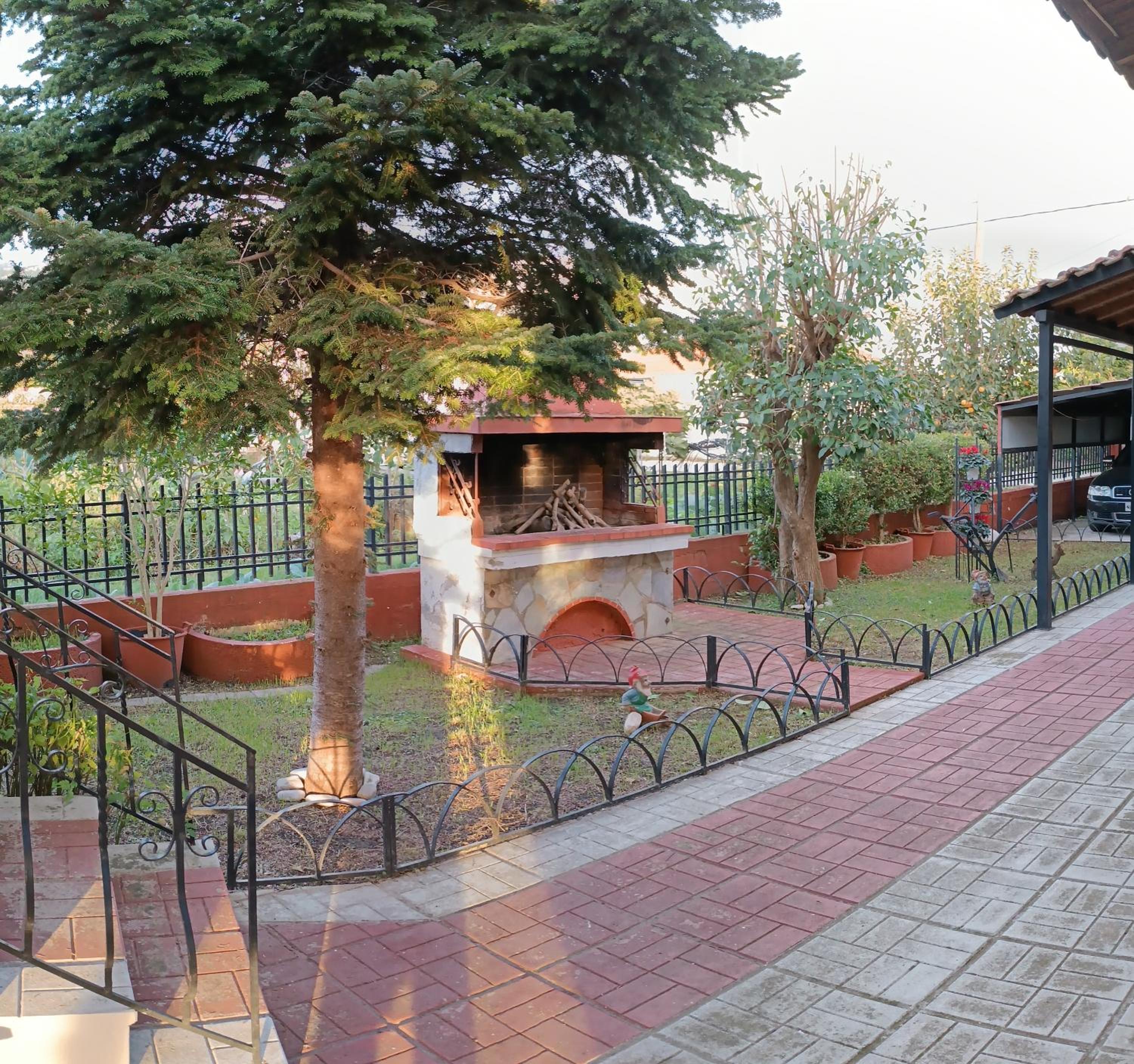 Veronika house Under Meteora