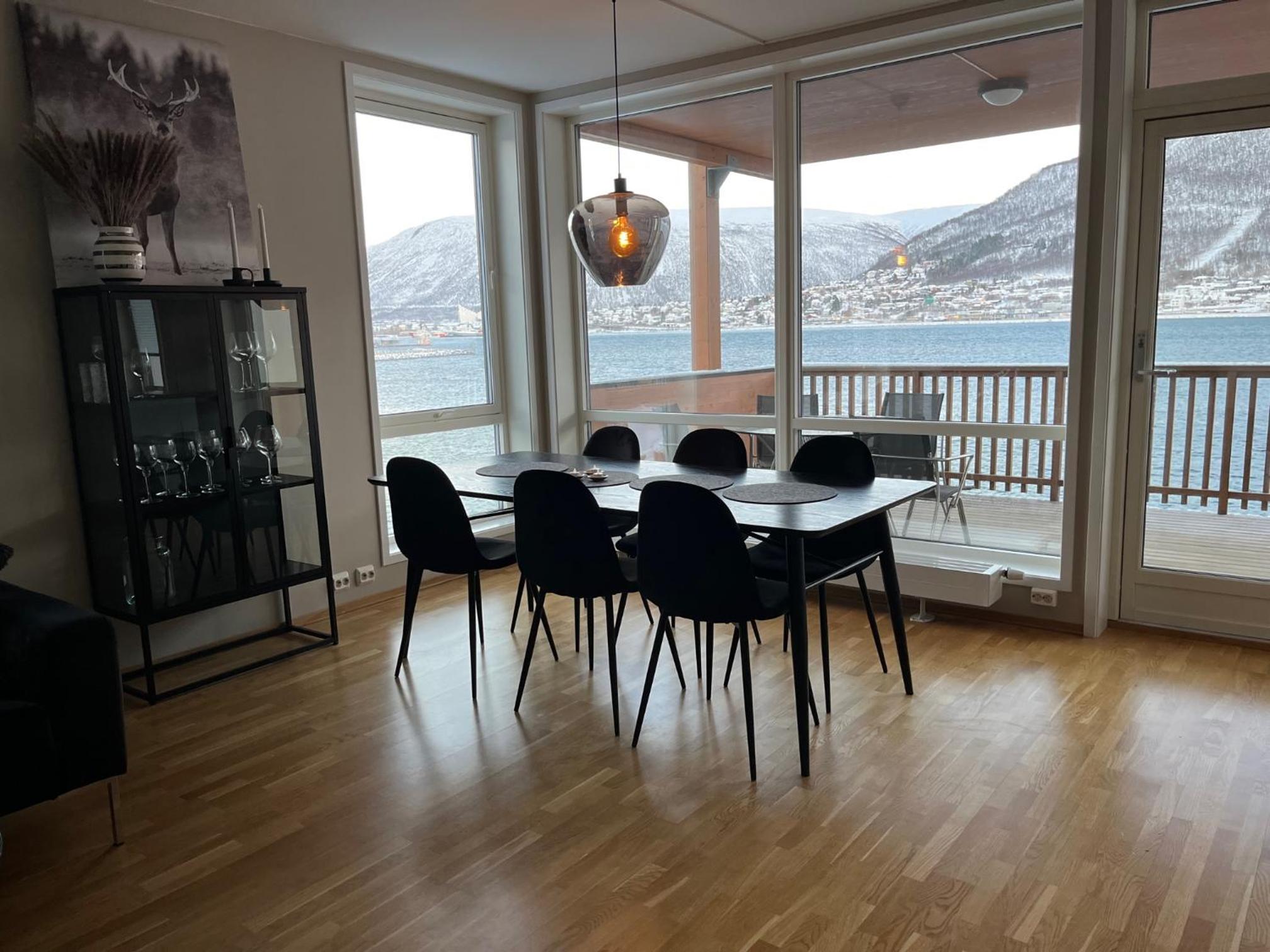 Seaside city appartment view 5