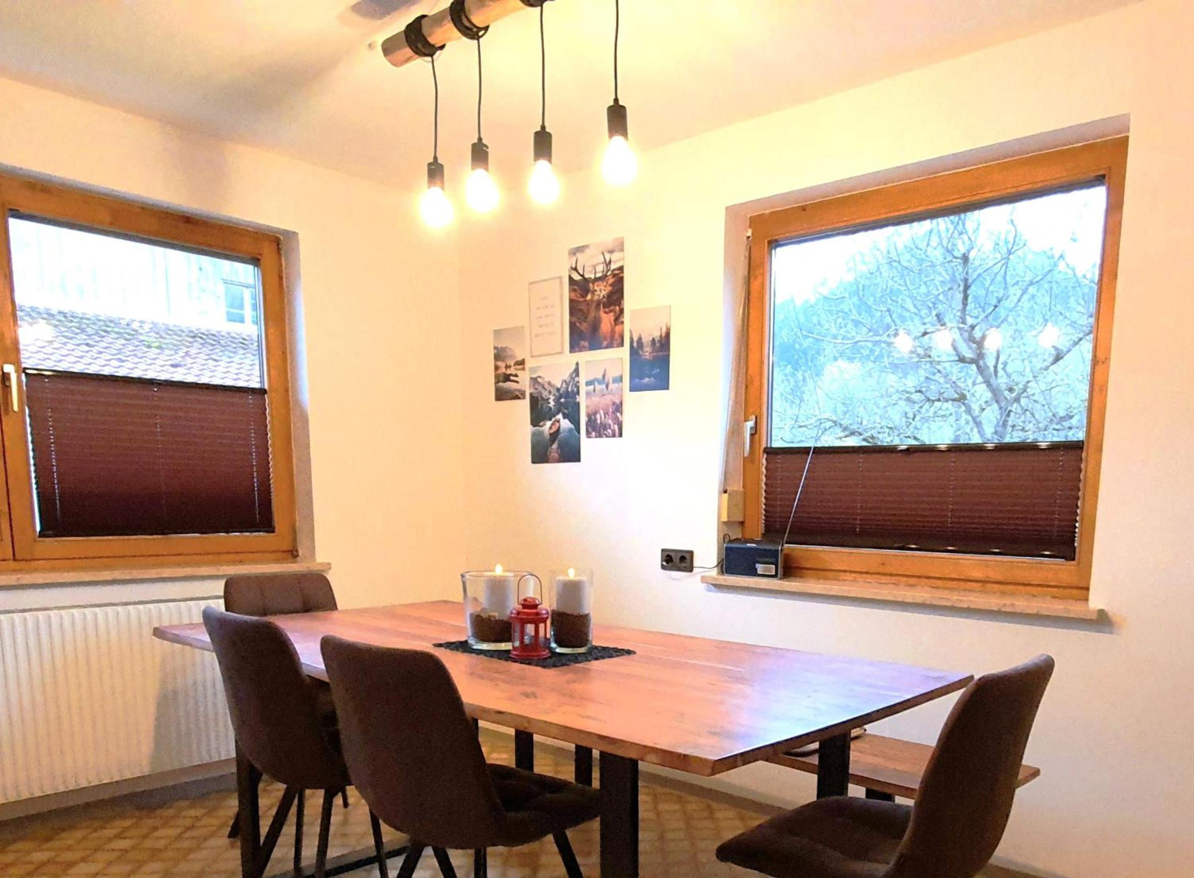LECHUFER, 80m2, Haushälfte mit privatem Eingang, Kaminofen, Terrasse, Garten