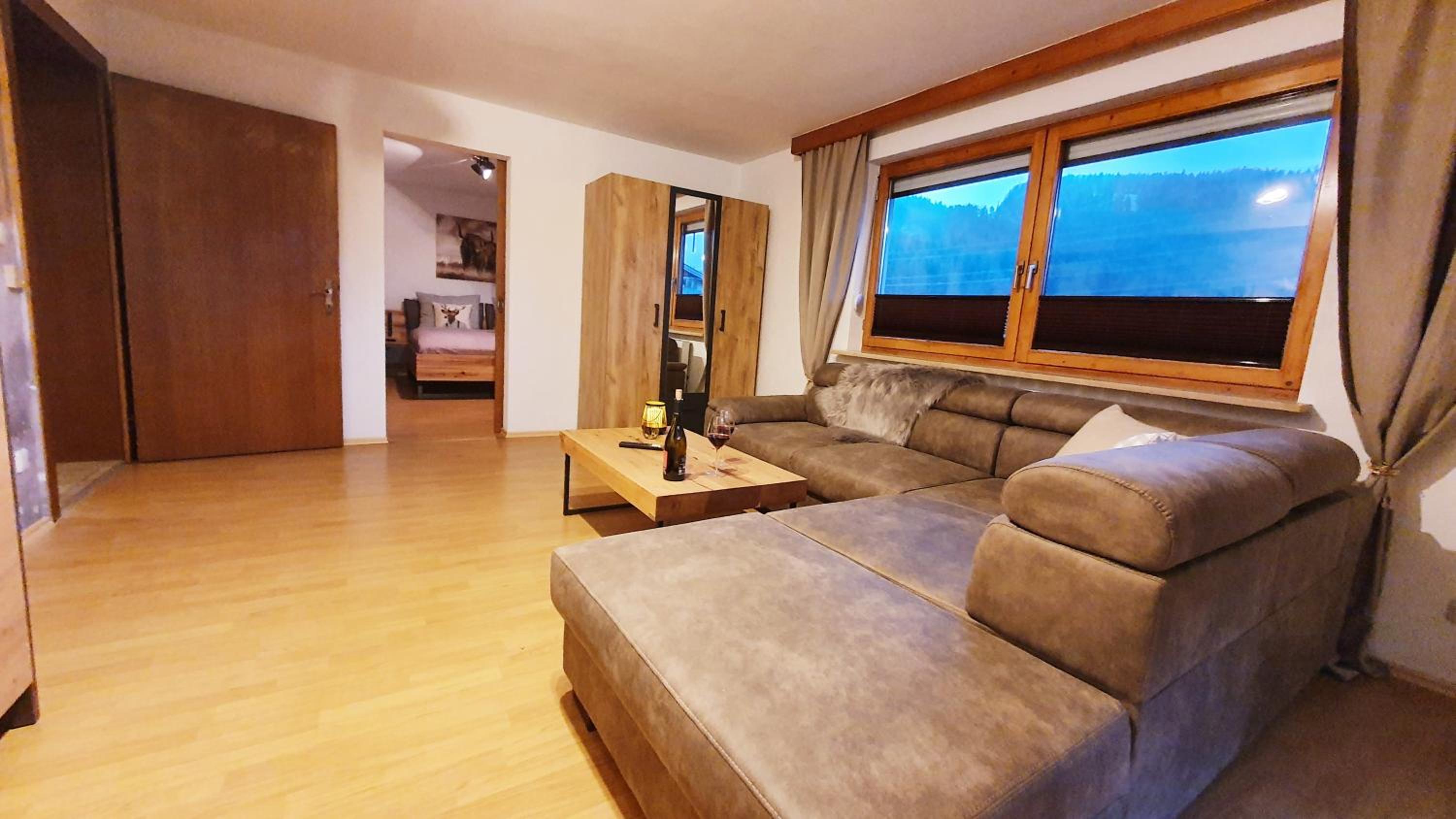 LECHUFER, 80m2, Haushälfte mit privatem Eingang, Kaminofen, Terrasse, Garten
