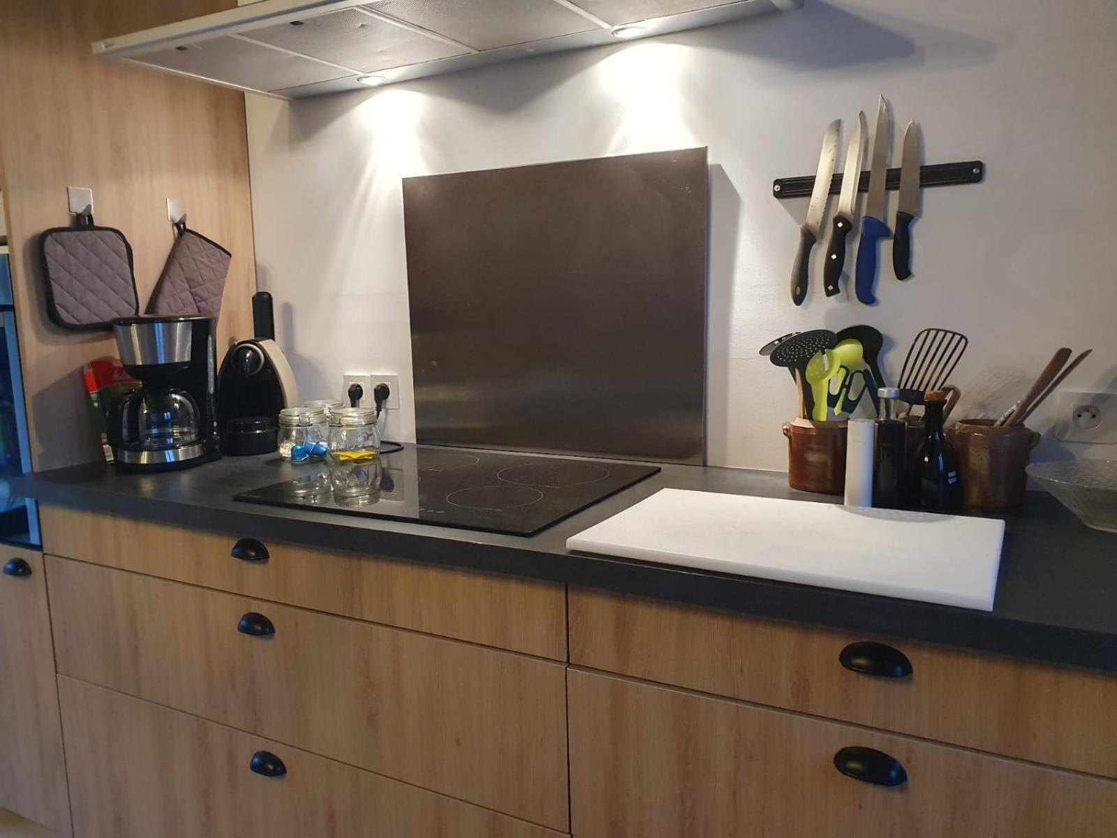 de la salle gite 8 personnes à la campagne avec jacuzzi 4 chambres 3 WC