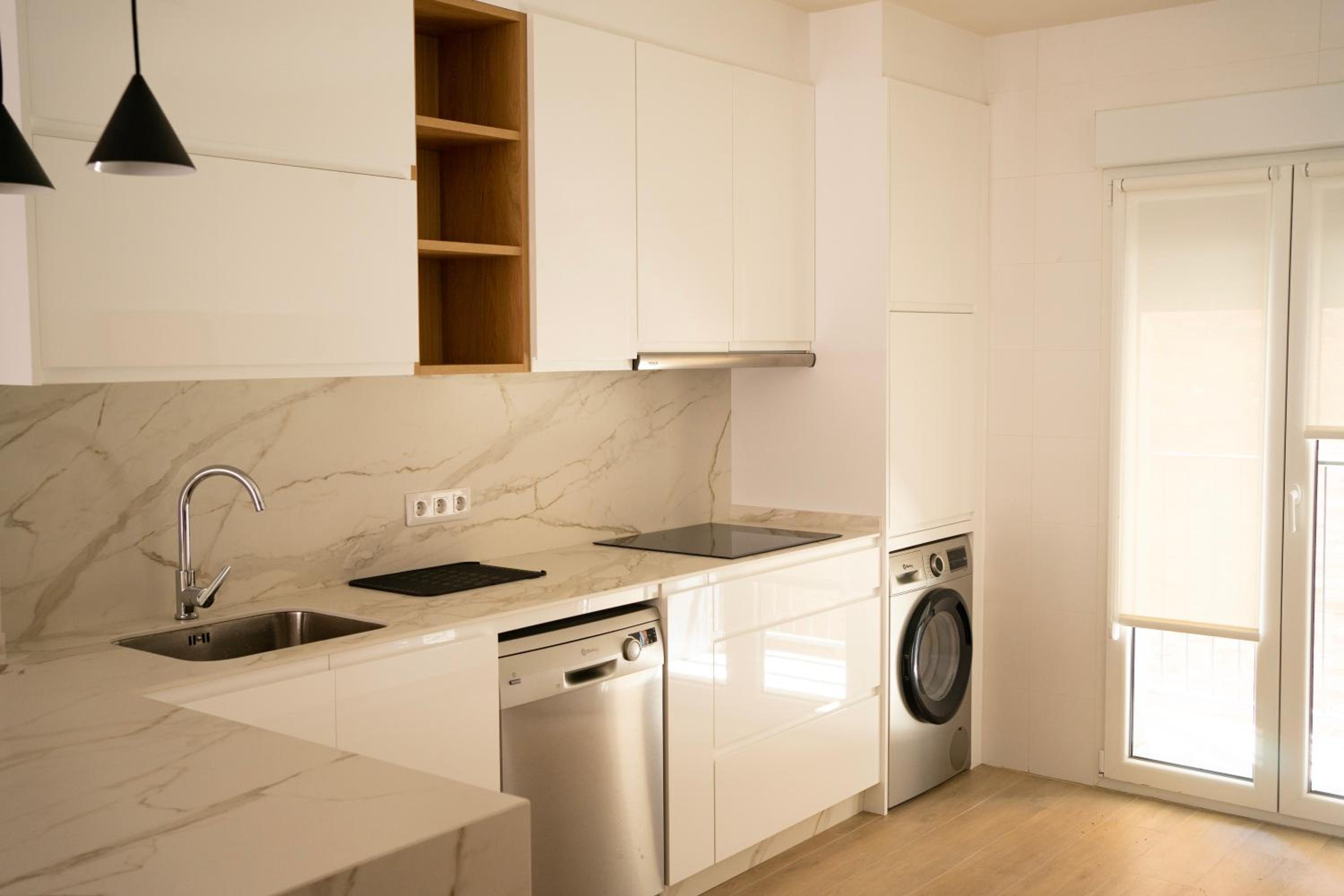 Alojamiento NUEVO en el centro de León - Edificio RVM en León — kitchen