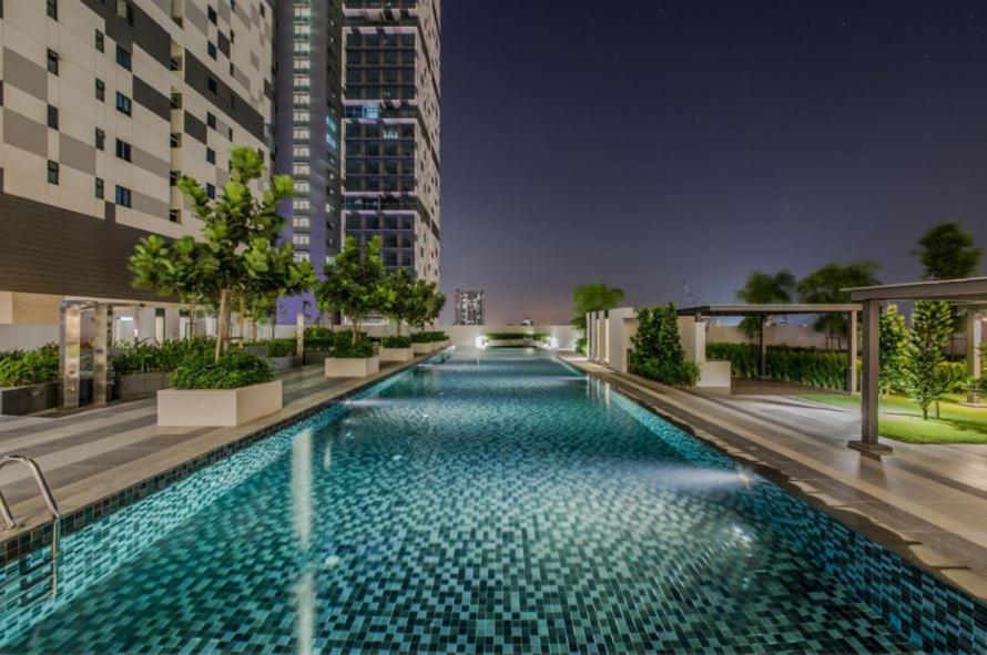 Southkey Midvalley A2301 Mahjong Bathtub High Floor JB