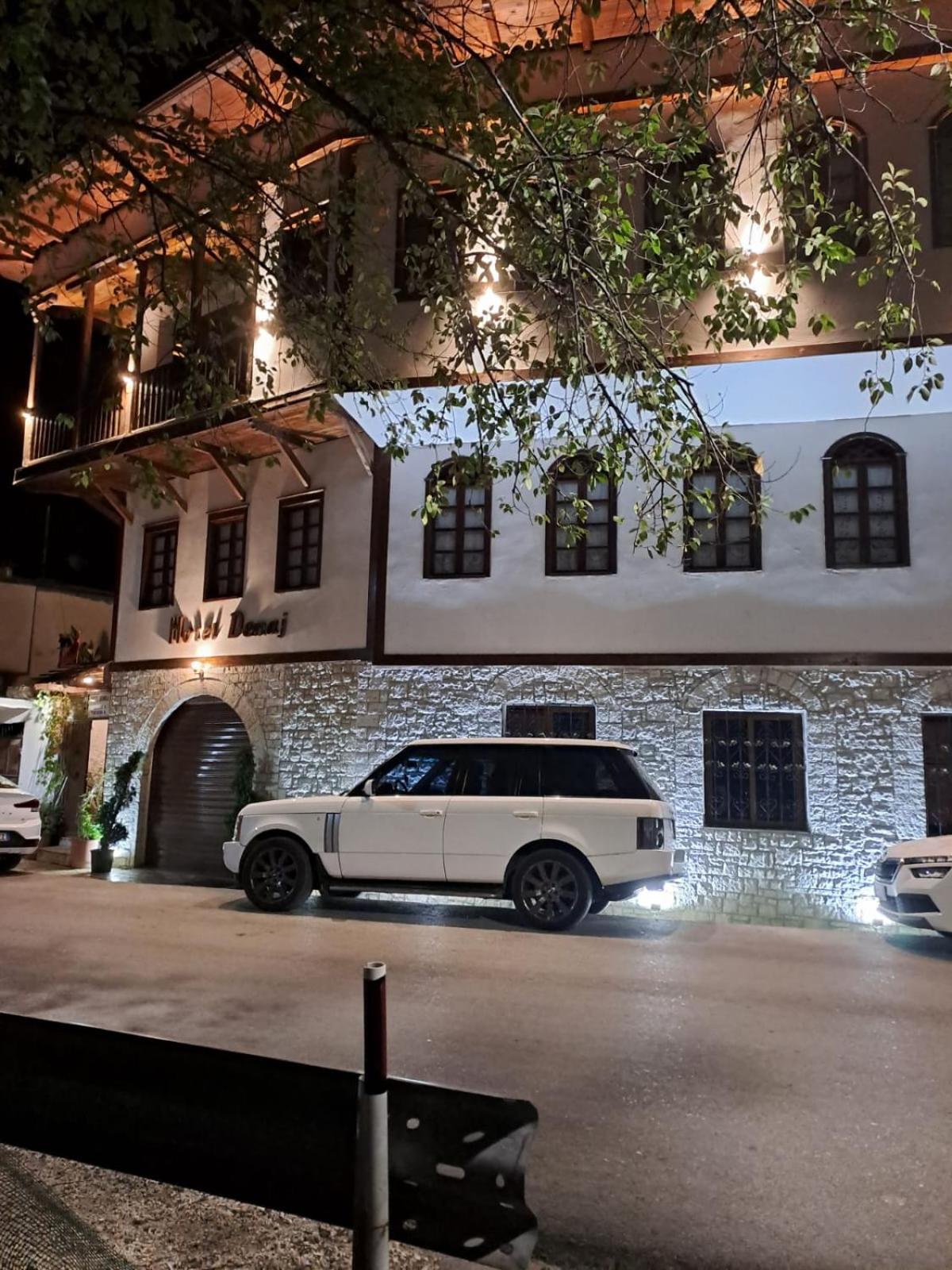 Hotel Demaj