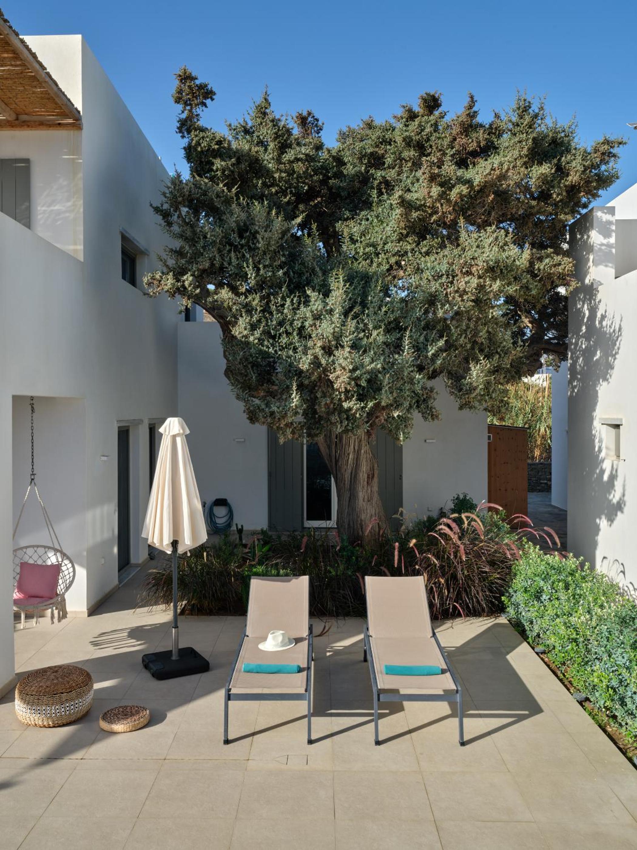 Private Luxury Scarlet beachfront villa, Molos, Paros