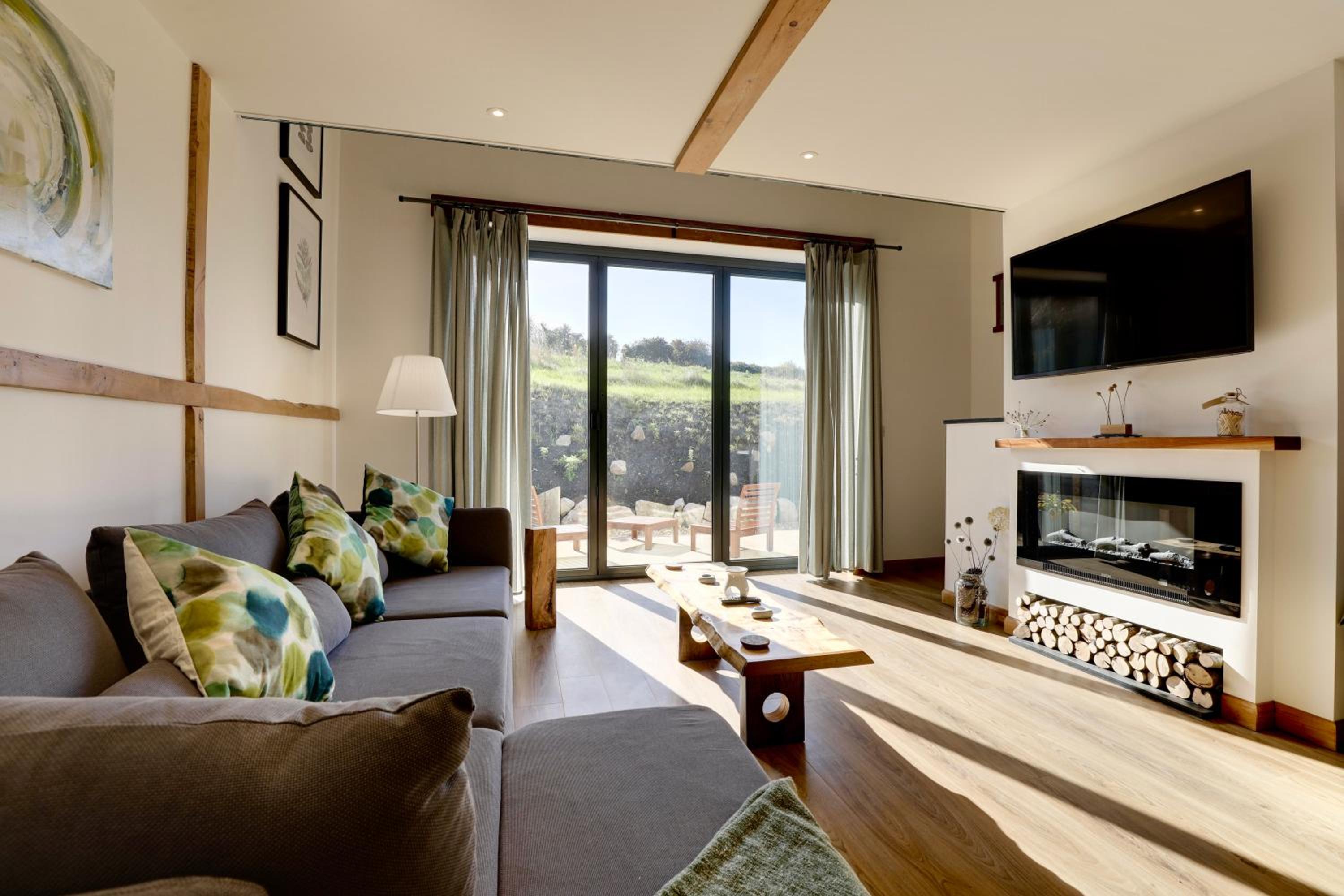 The Owl Barn Wiltshire - Slate view 5
