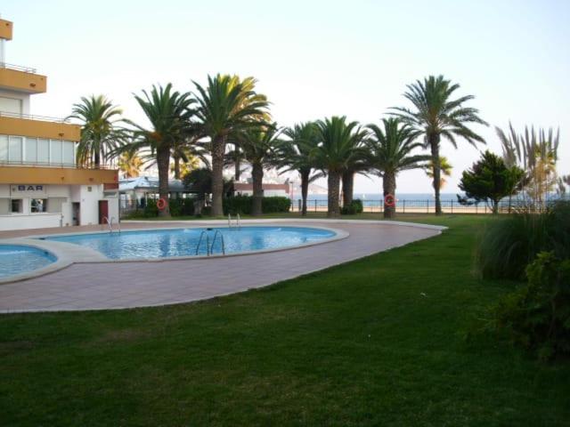 Rosas Holiday Center