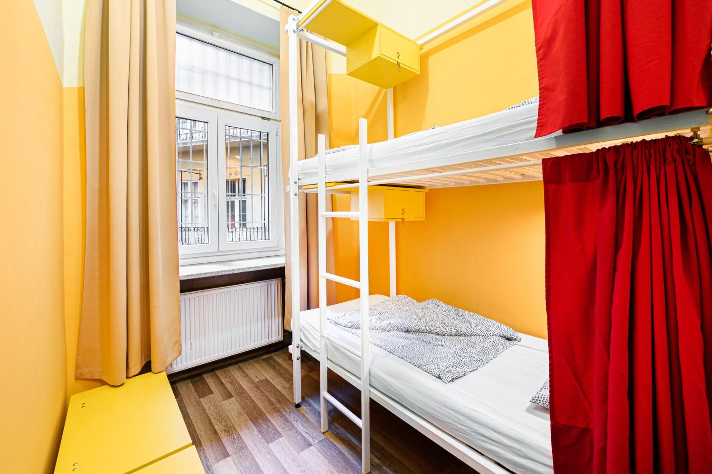 Avenue Hostel