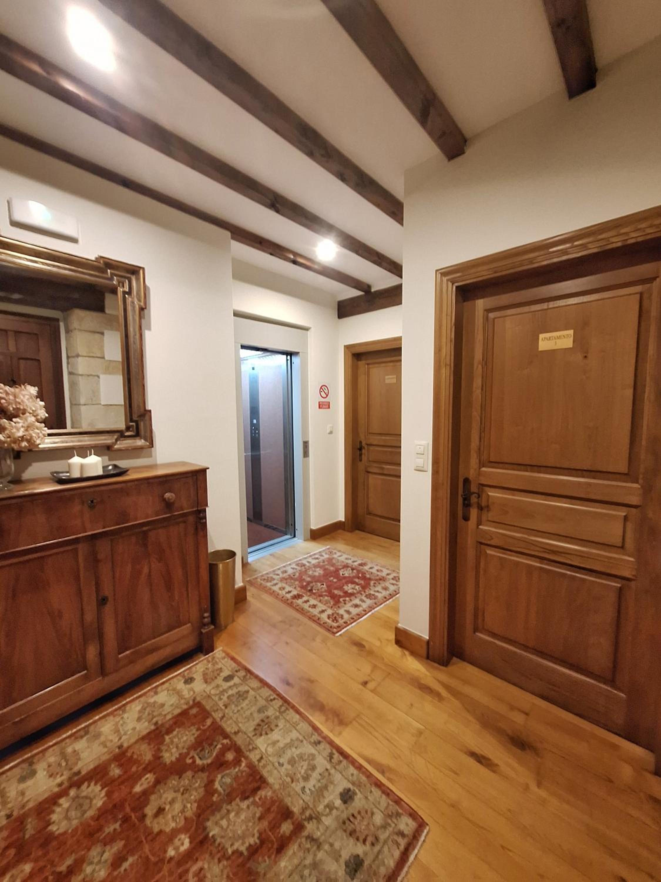 Apartamentos Palación de Santillana