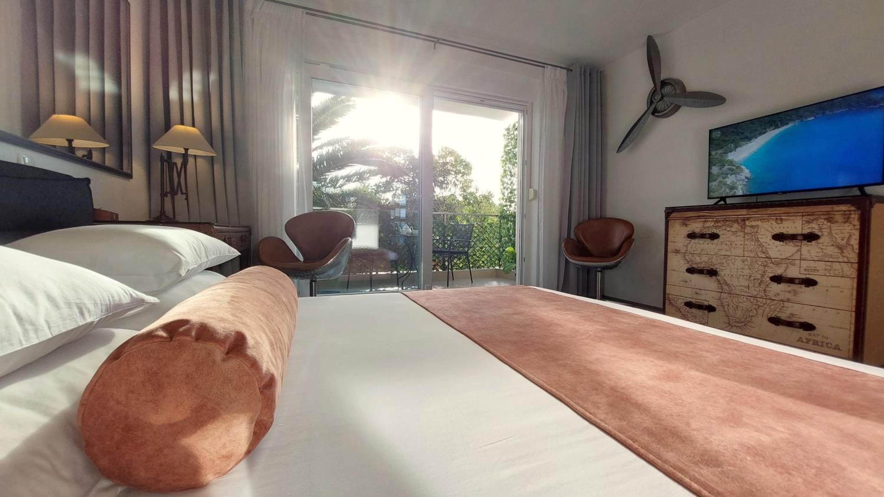 Boutique Apartments Refresh