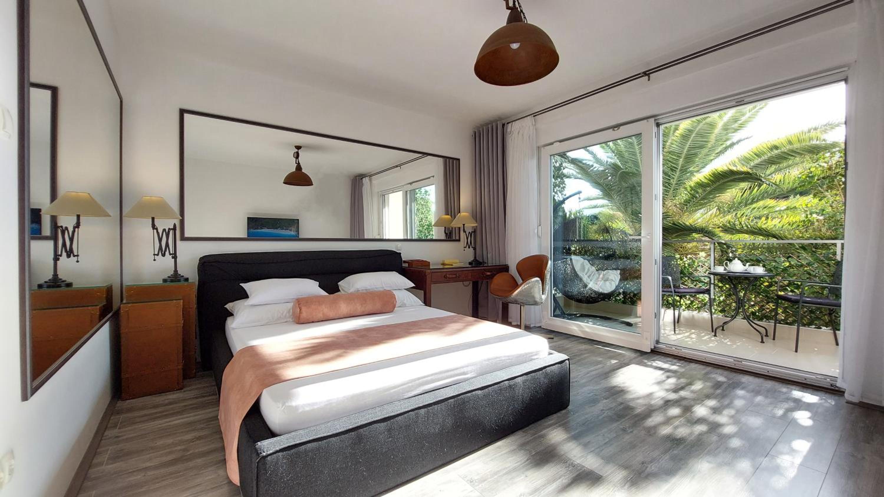 Boutique Apartments Refresh