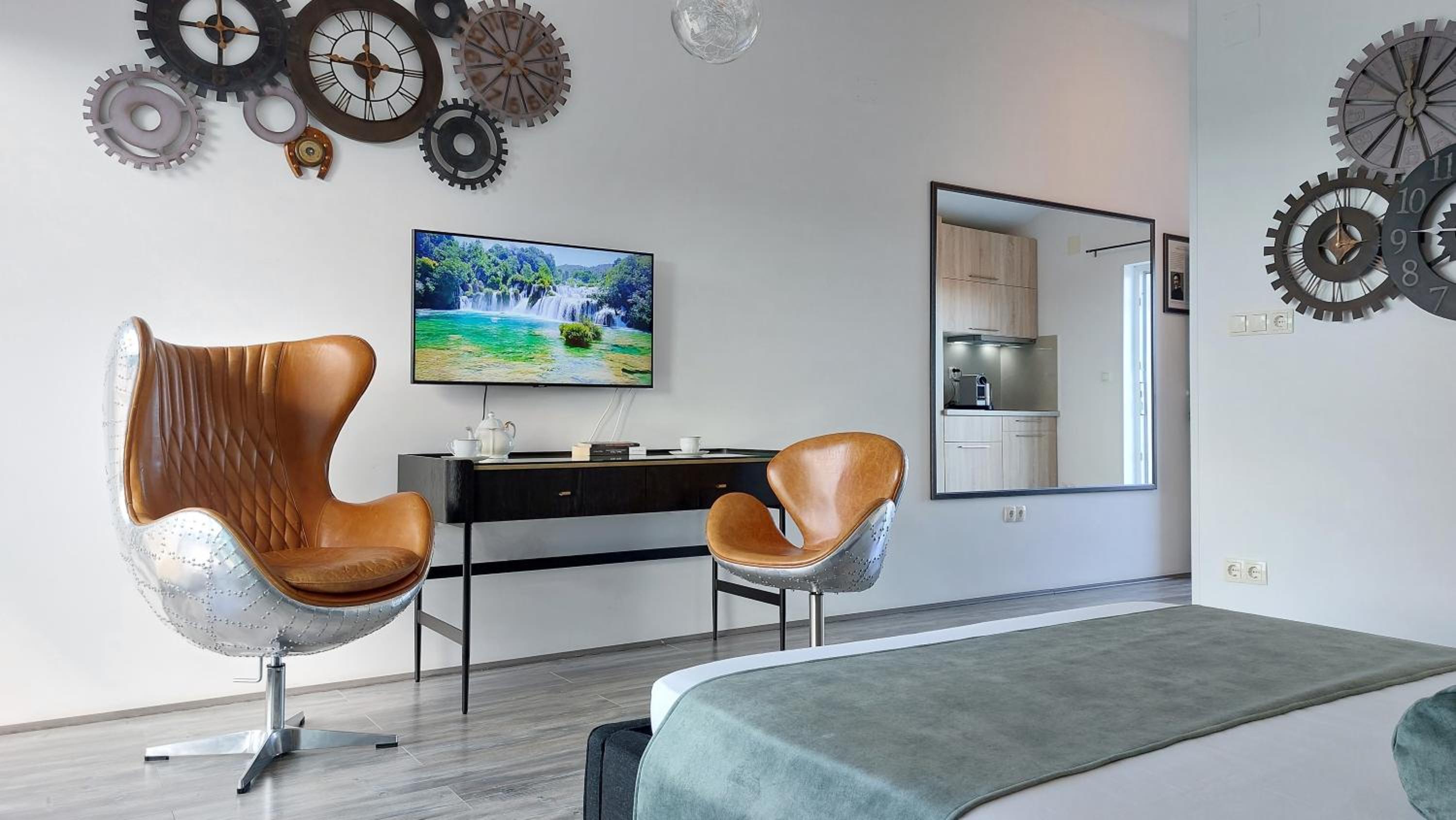 Refresh Boutique Apartments