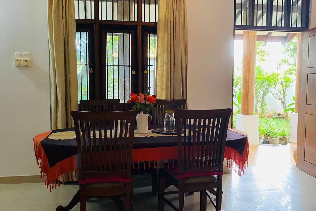 Catherine Villa in Ja Ela near Colombo Airport Expressway Exit view 4