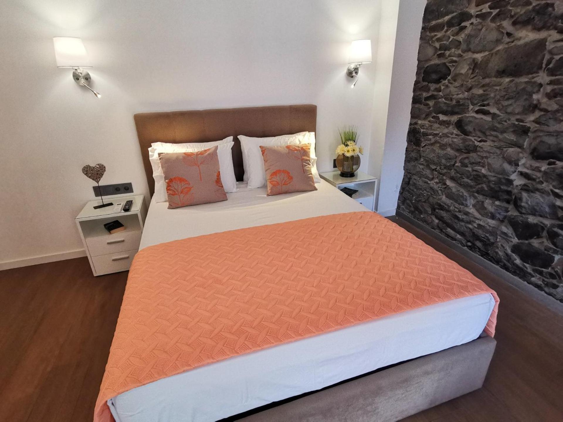 Chalé Esmeralda - Charming Studios in Calheta Beach