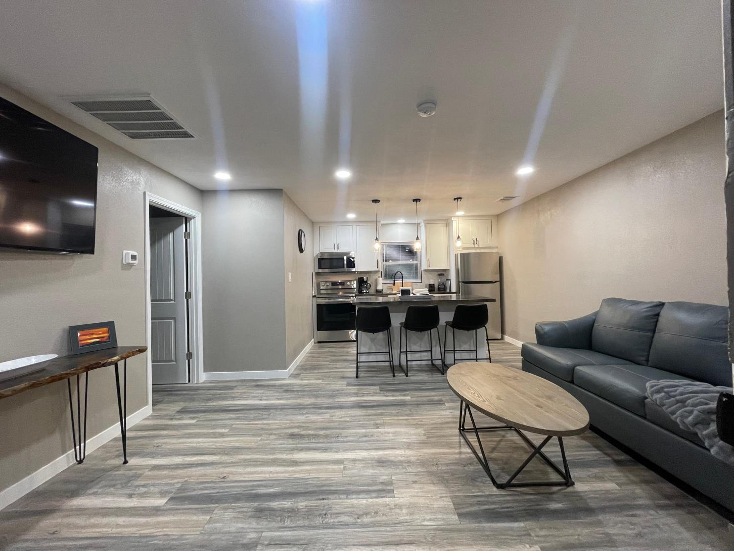 Apt 4 - High Plains Lodge at Nomad Landing