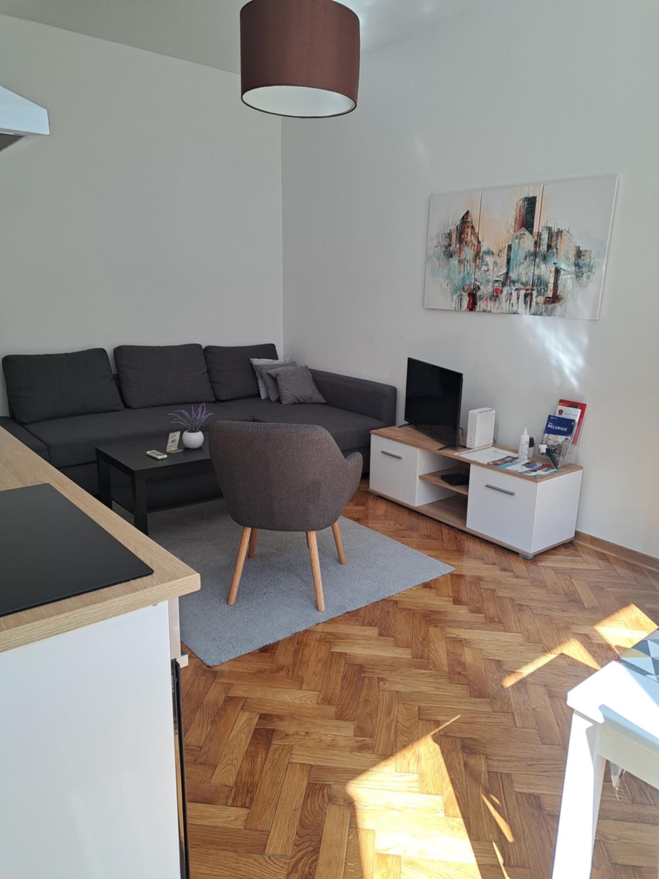 Photo 8