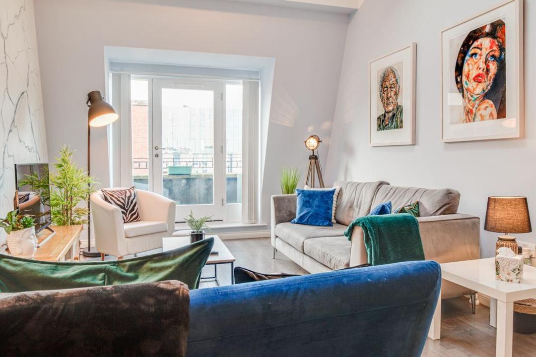 City centre Top floor apartment in Belfast city centre view 5