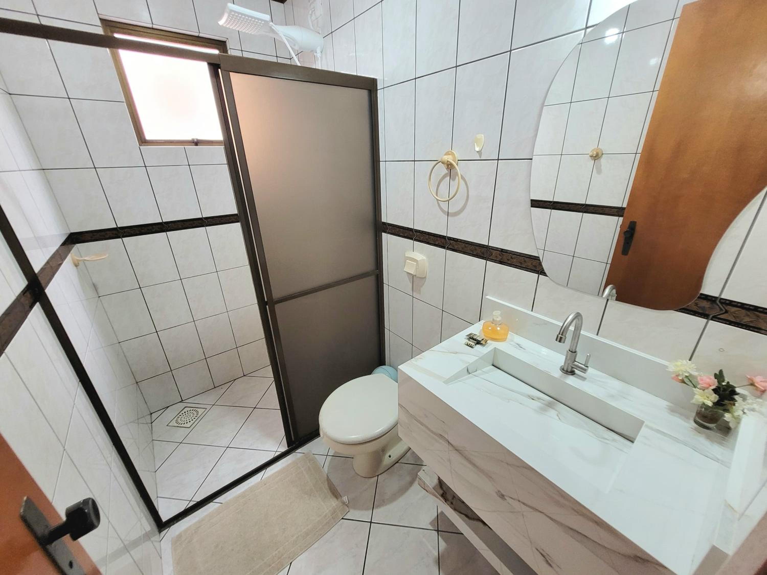 Apartamento 200 metros da praia 03 quartos com ar condicionado - Meia Praia - Itapema