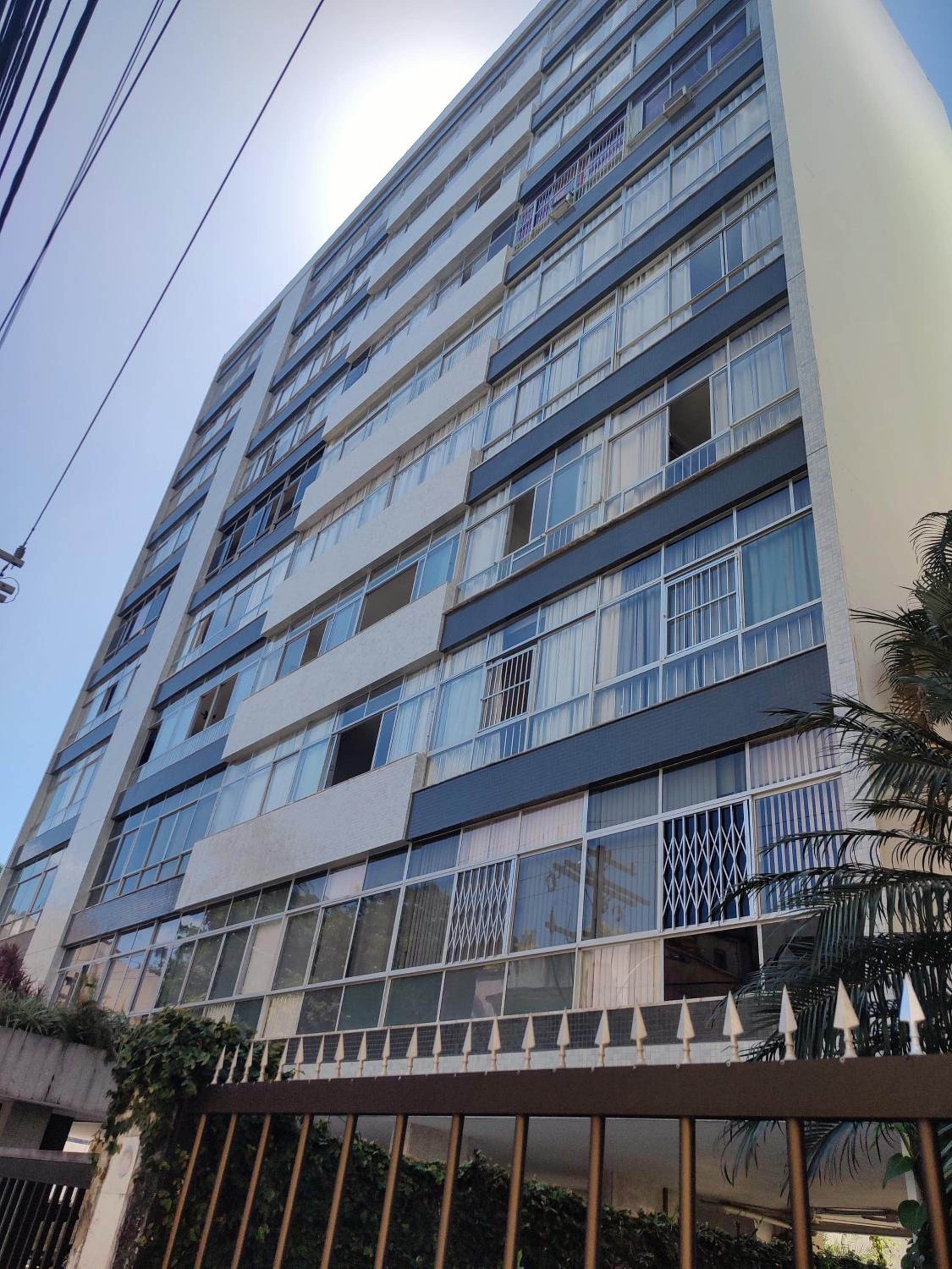 Amplo apartamento Barra Salvador