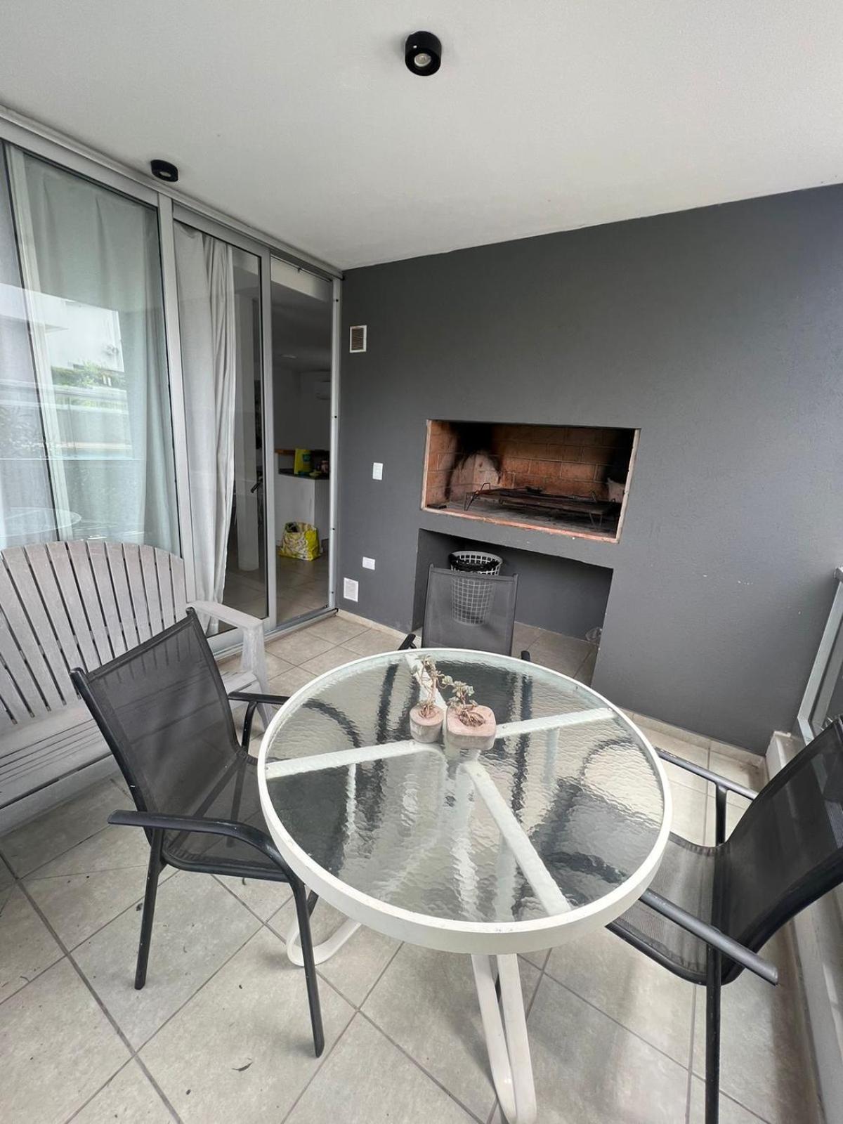 Departamento impecable ,complejo cerrado, asador y pileta