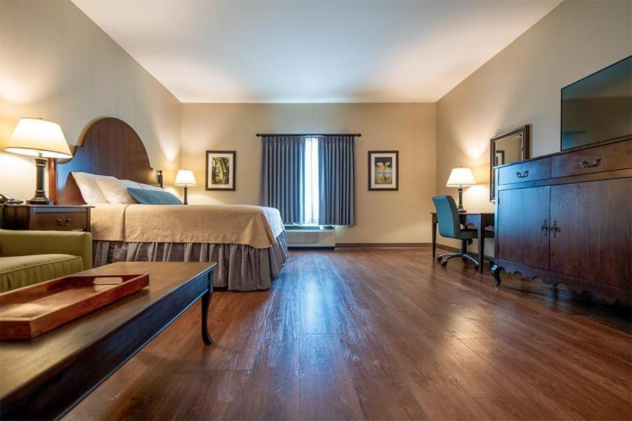 Natchitoches Vacations - Chateau Saint Denis a Historic Hotel Downtown Natchitoches - Property Image 3