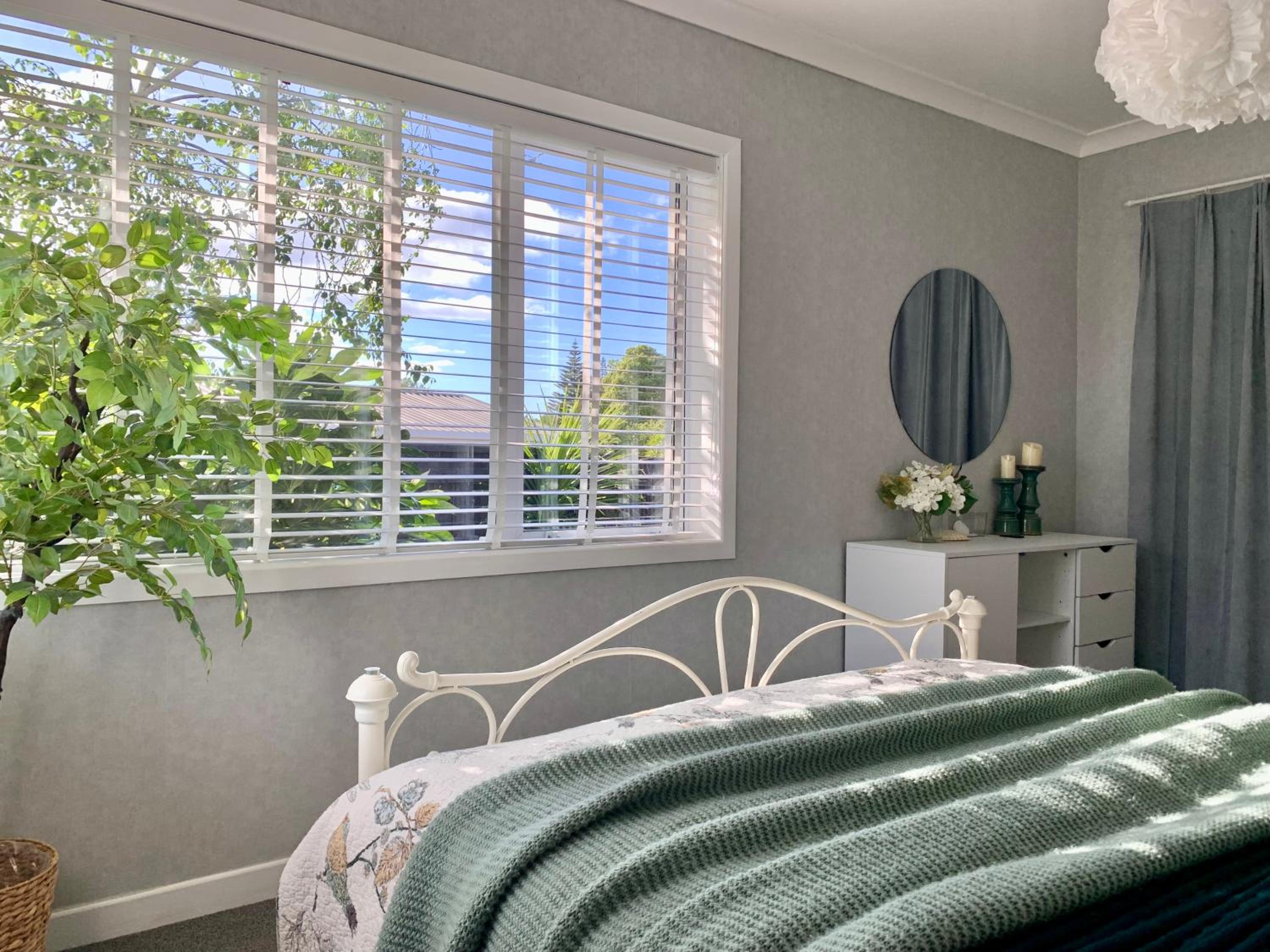 M&K Home with central air condition, 4 bedrooms, by Chartwell Shopping Centre view 2