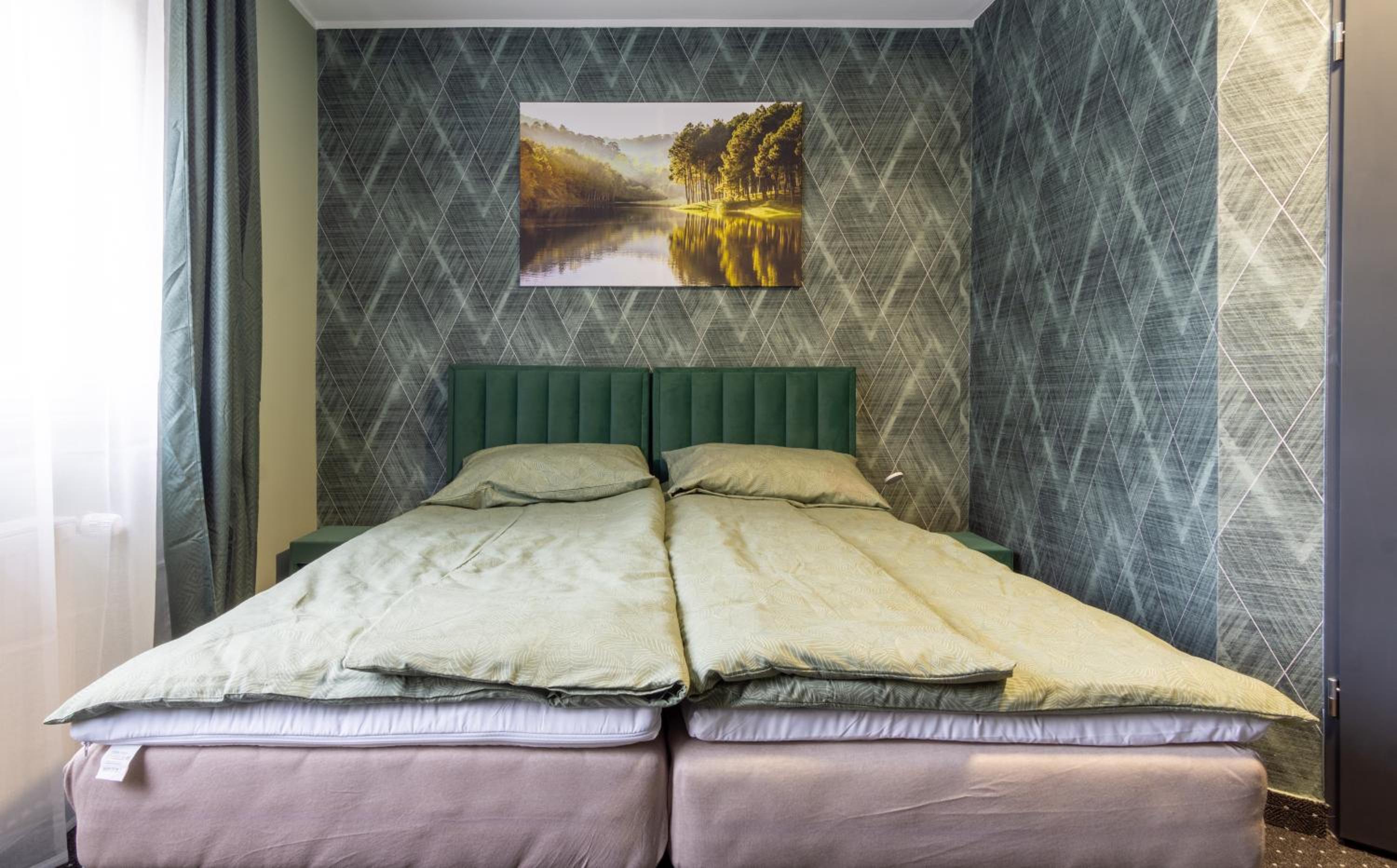 Bed and Breakfast 33