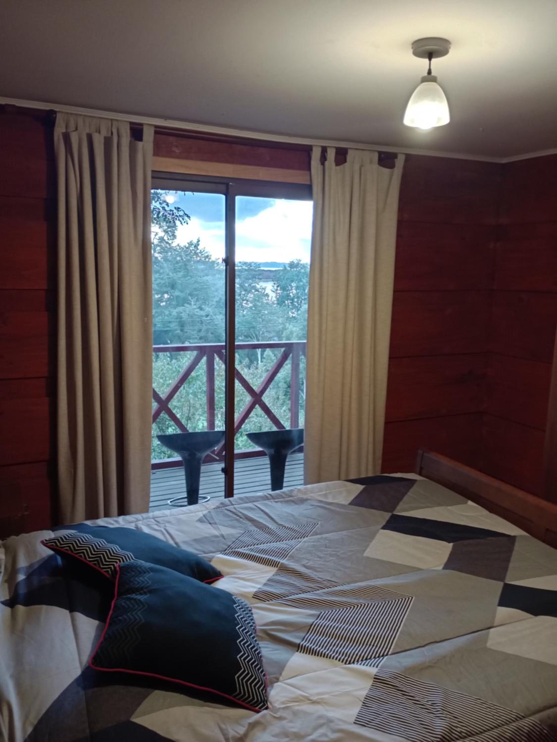 Cabaña Puerto Varas-Ensenada km. 11 Lago Llanquihue