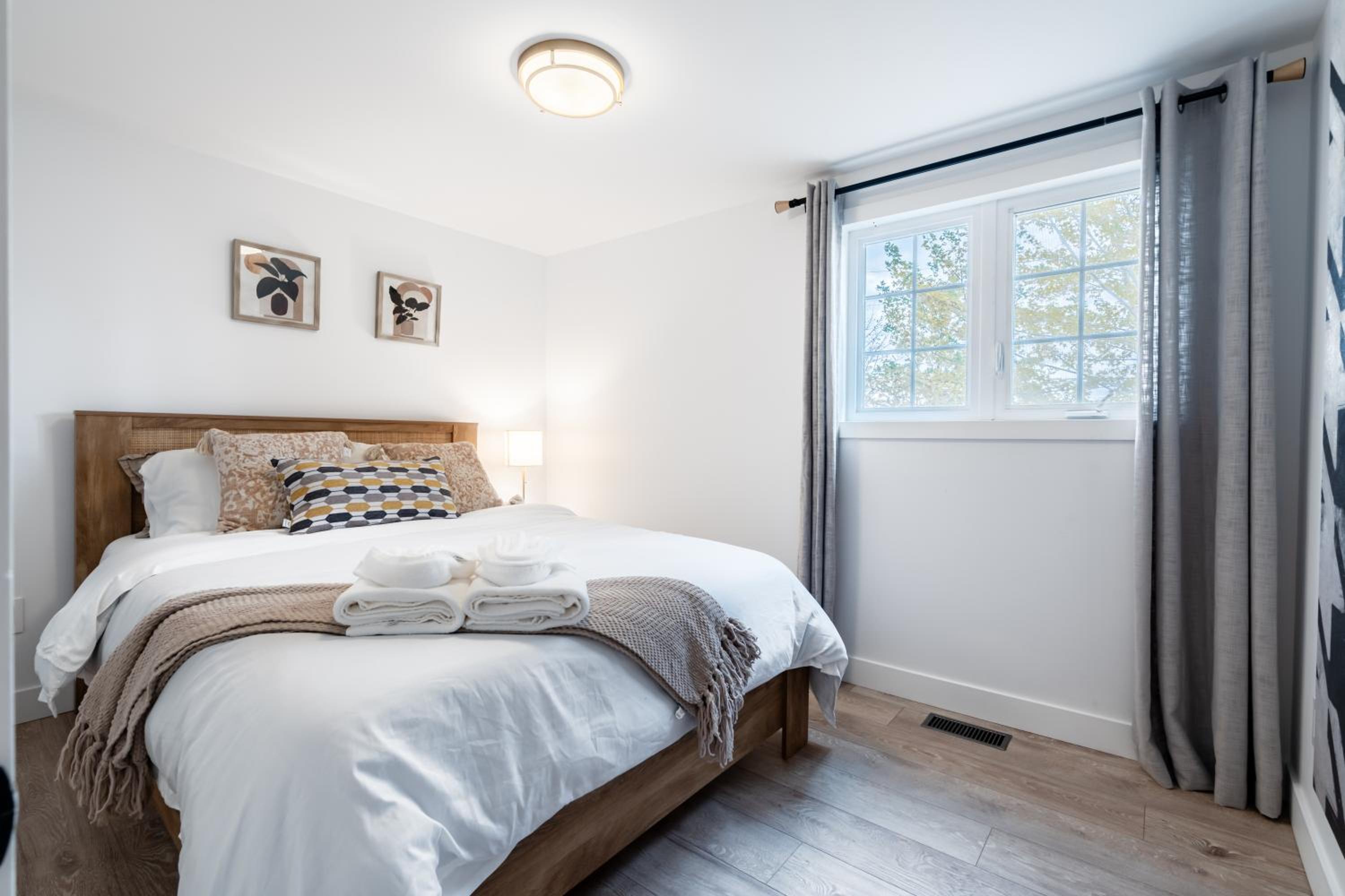 lacbrome Chalet lake+Terrasse+BBQ+Hot-tub