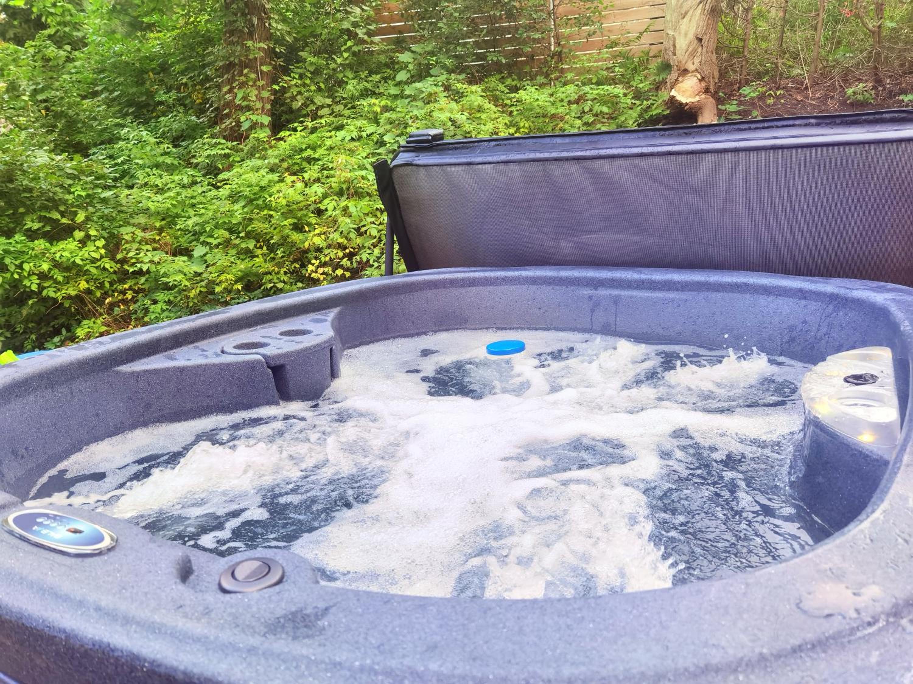 lacbrome Chalet lake+Terrasse+BBQ+Hot-tub