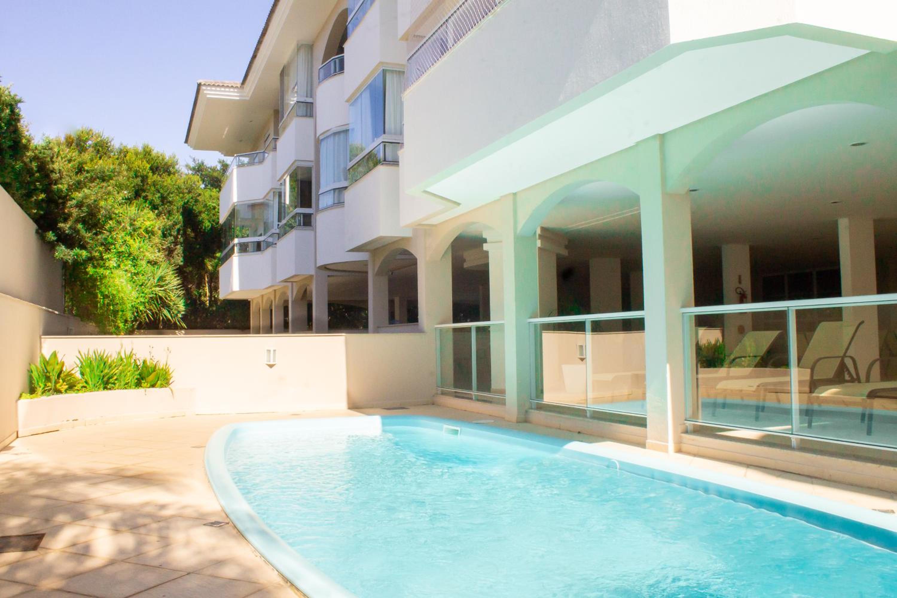 Floripa Jurerê Inter Colinas 4 qts 2 suites
