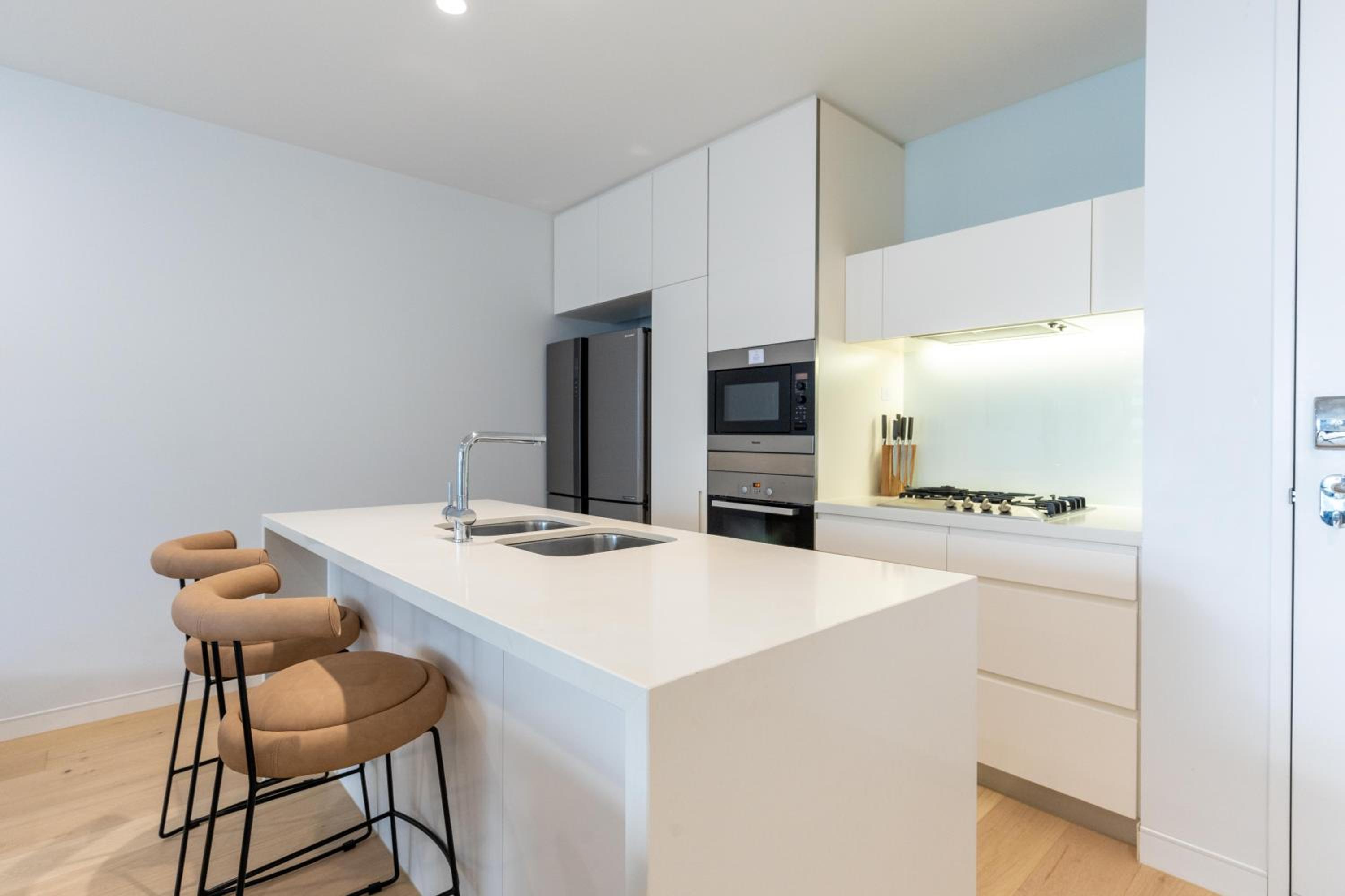 Broadbeach Luxury Oracle Tower 1 Apartment 2Bed 2Bath 1 Car
