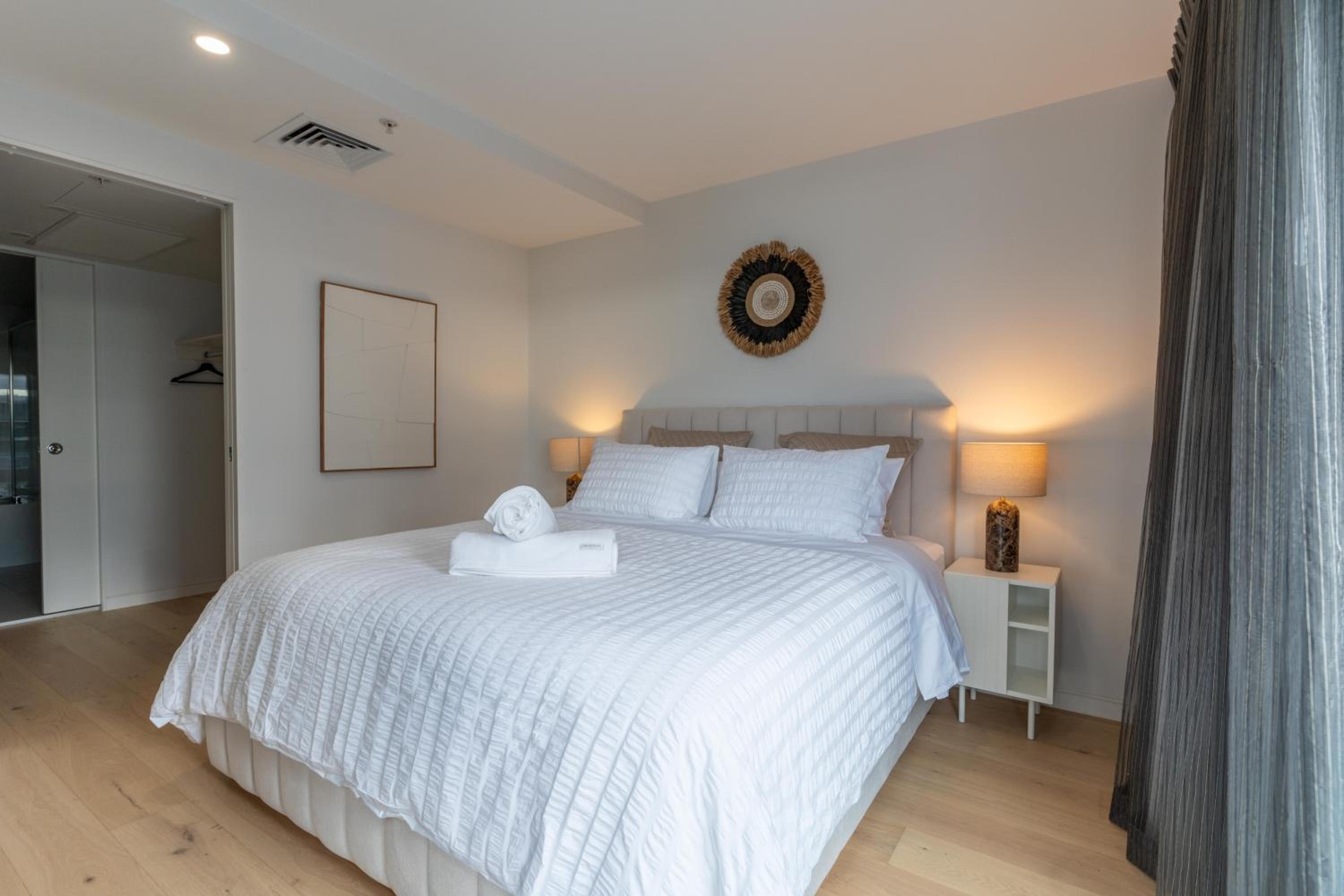Broadbeach Luxury Oracle Tower 1 Apartment 2Bed 2Bath 1 Car