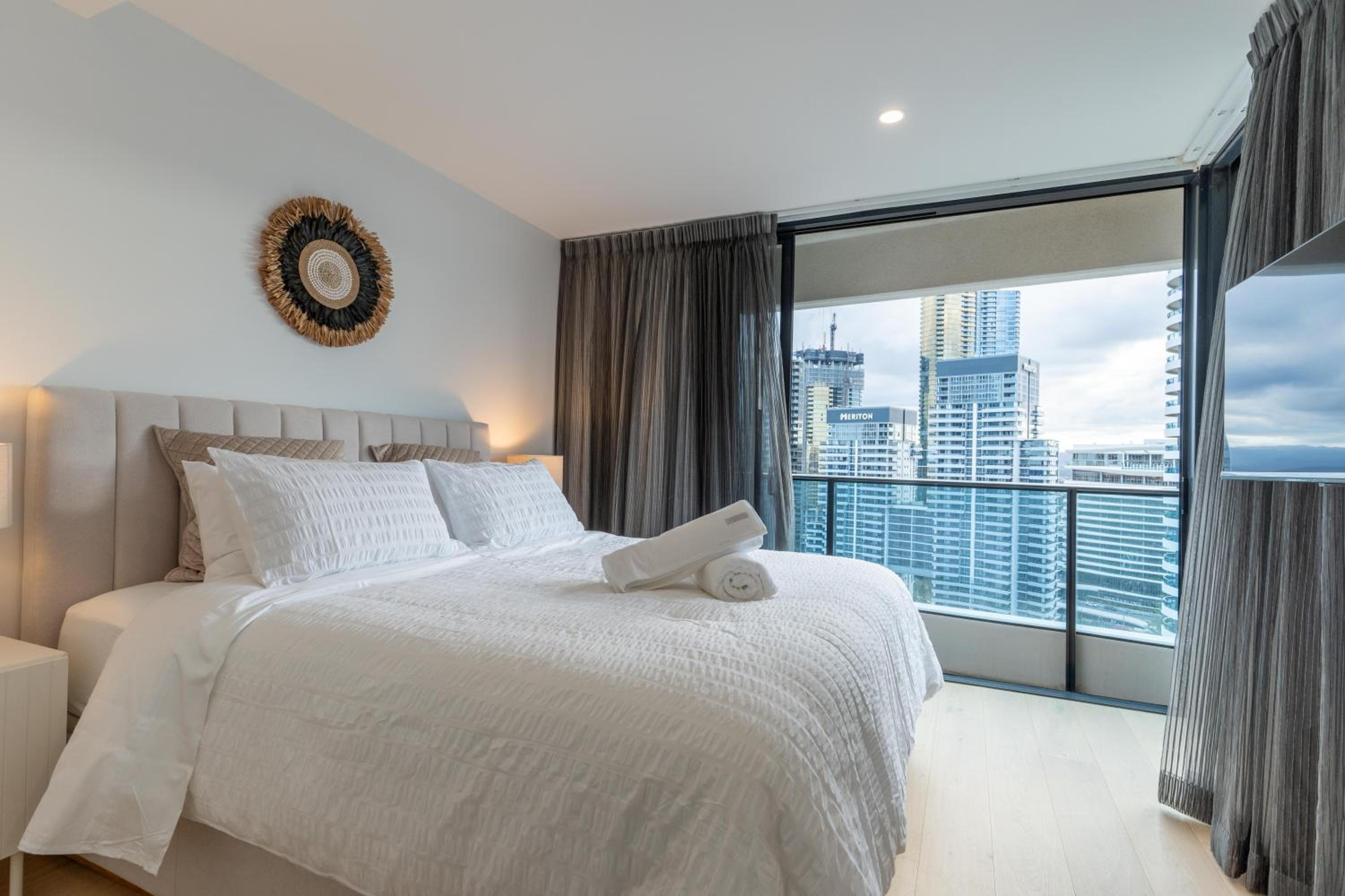 Broadbeach Luxury Oracle Tower 1 Apartment 2Bed 2Bath 1 Car