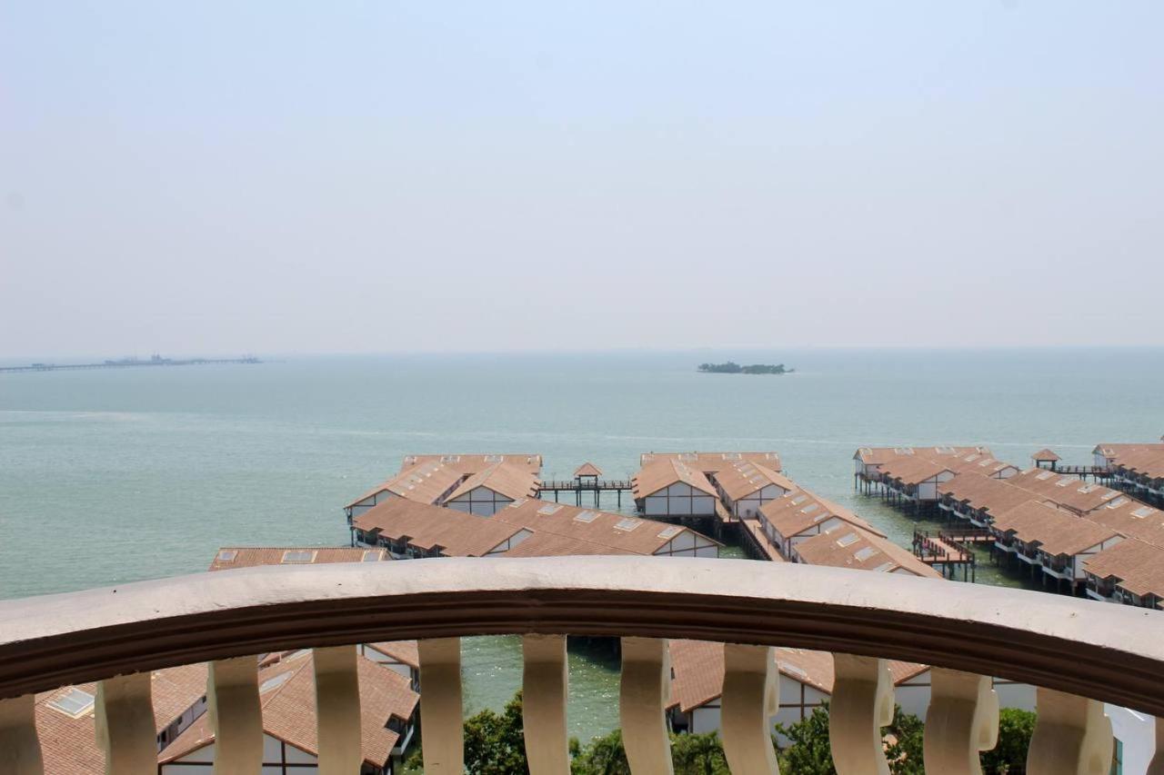 D'Melor Penthouse Glory Beach Resort photo 6